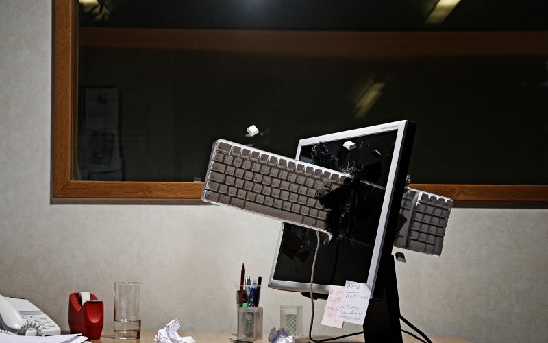 smashed pc Memes Imgflip