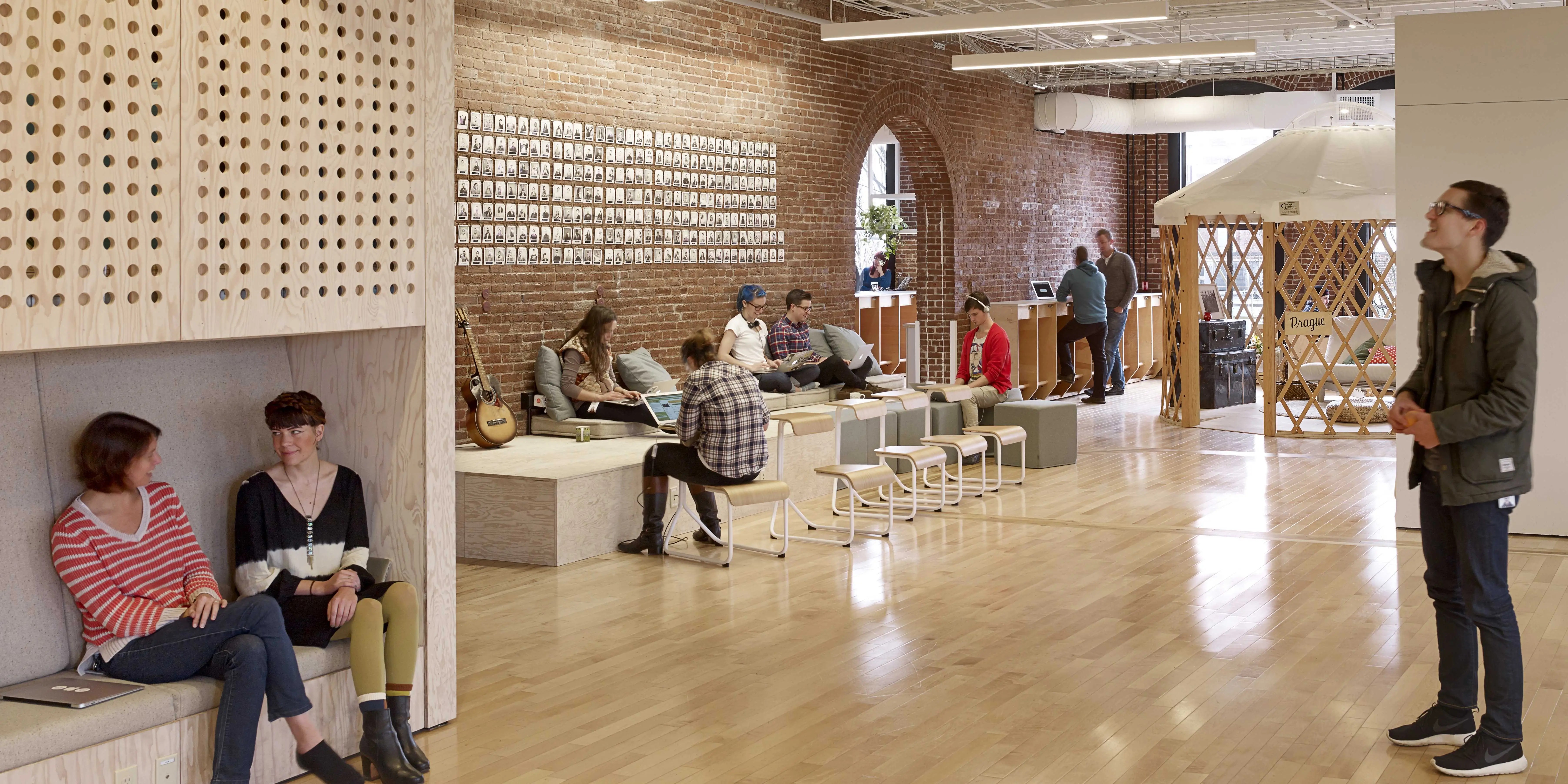 Airbnb's New Call Center Business Insider