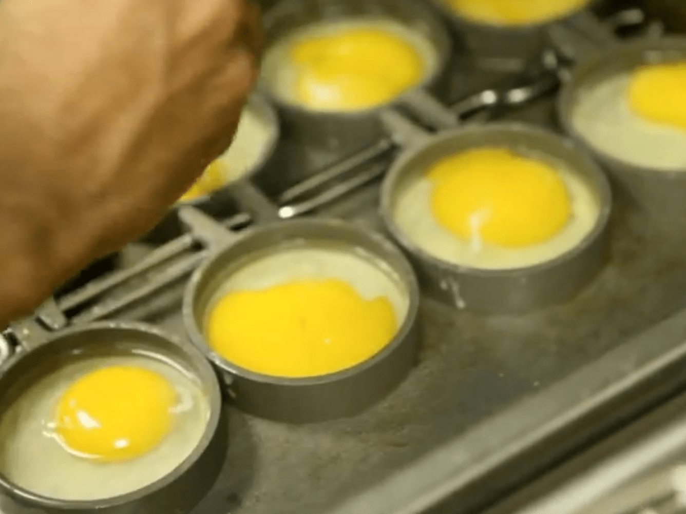 McDonald's TikToker Shows Difference Between Its Round,, 44 OFF