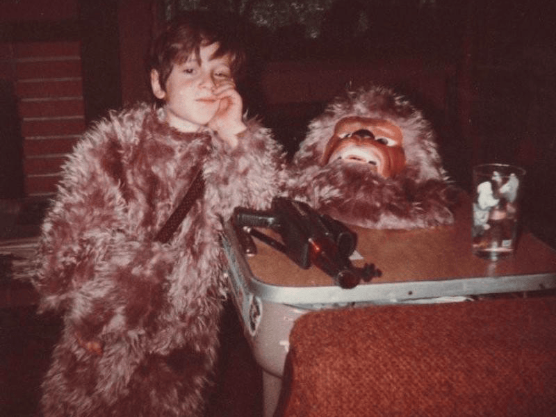 Cosplayer Spends Over 1,000 on an Elaborate Yoda Costume