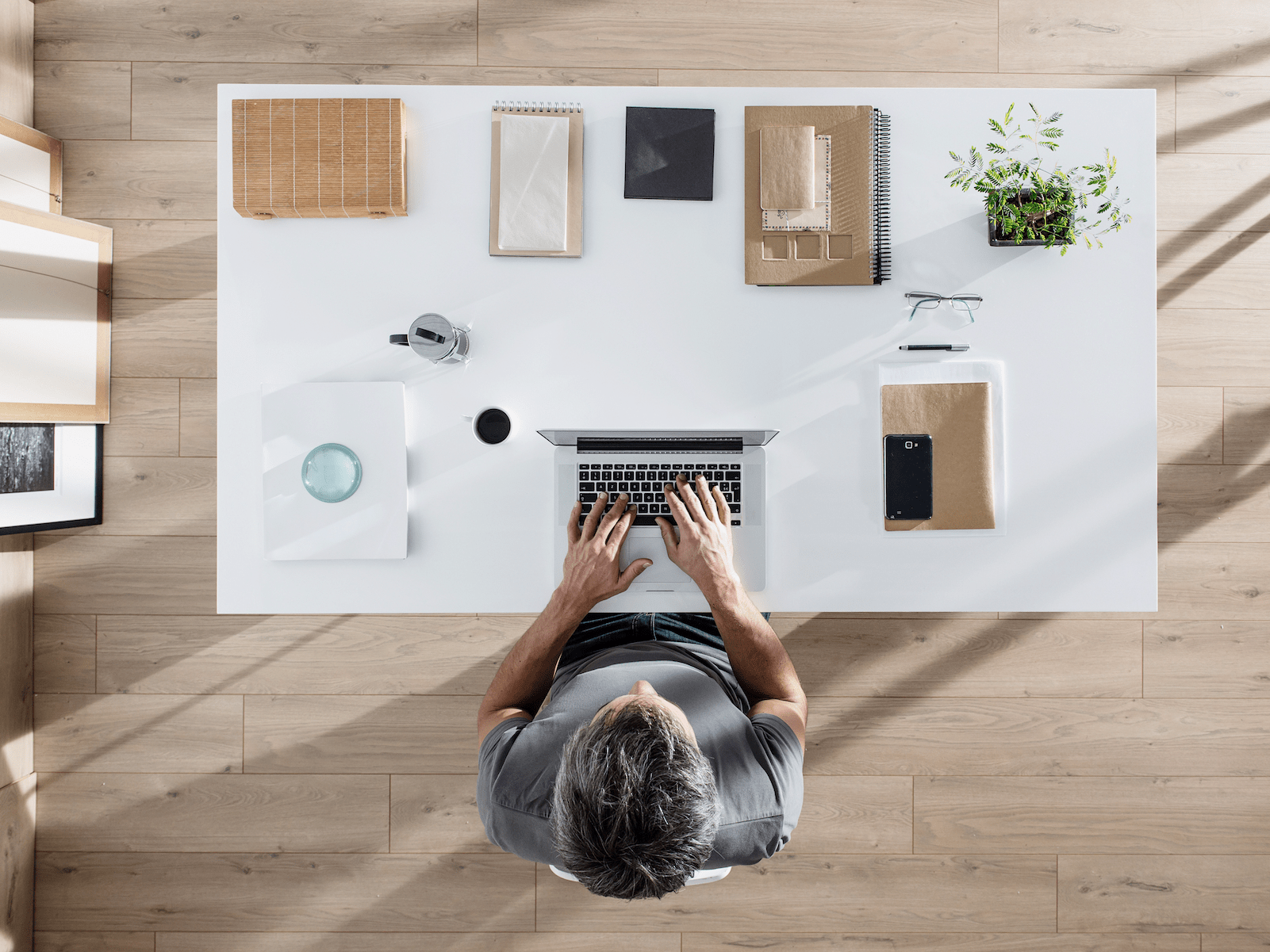 Things Everyone Should Have on Their Desk Business Insider