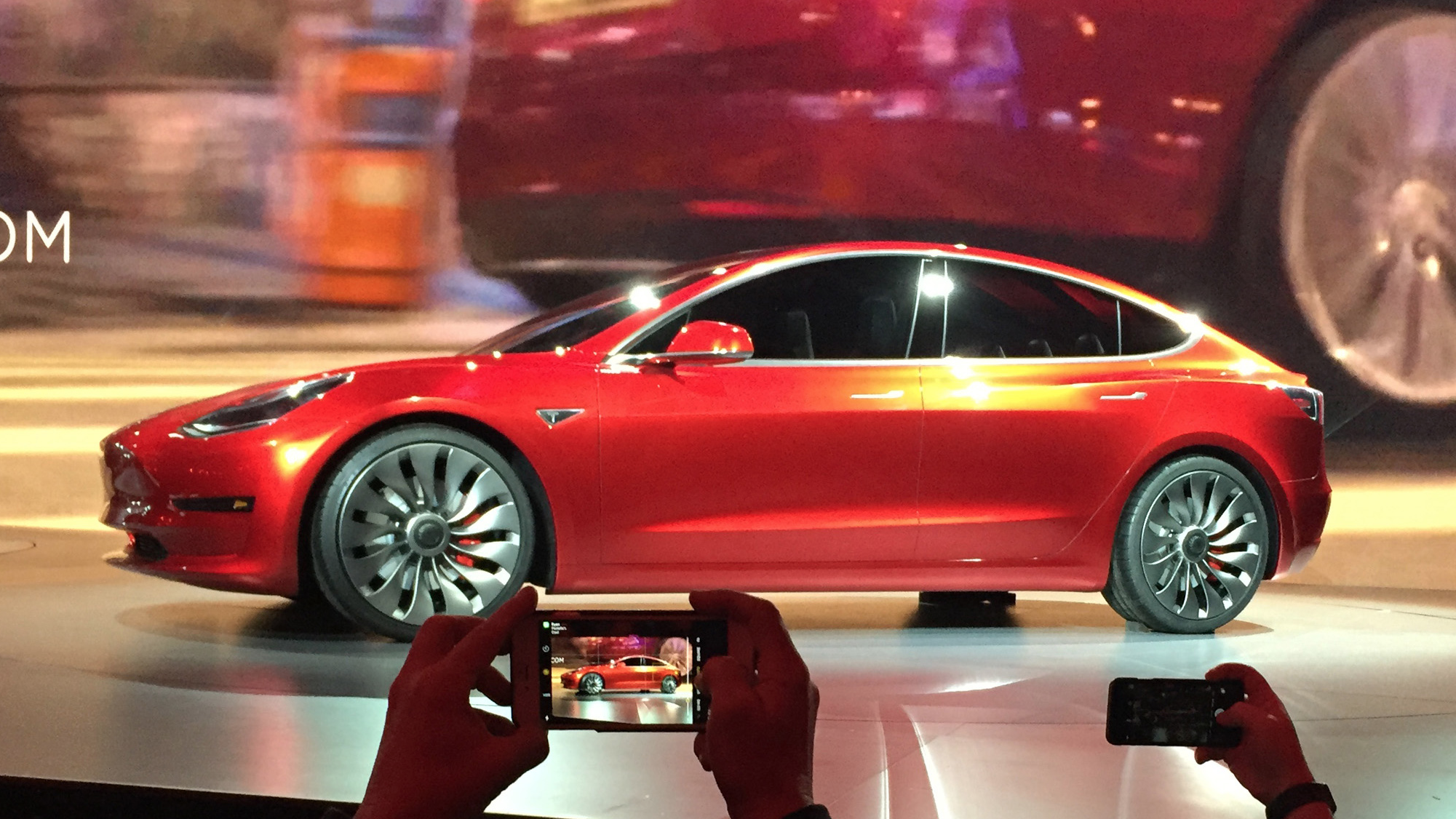 Tesla Adds Repair Vans to Address Service Problems Before