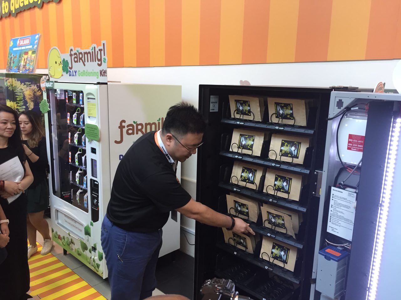 Inside Singapore’s vending machine mall Business Insider