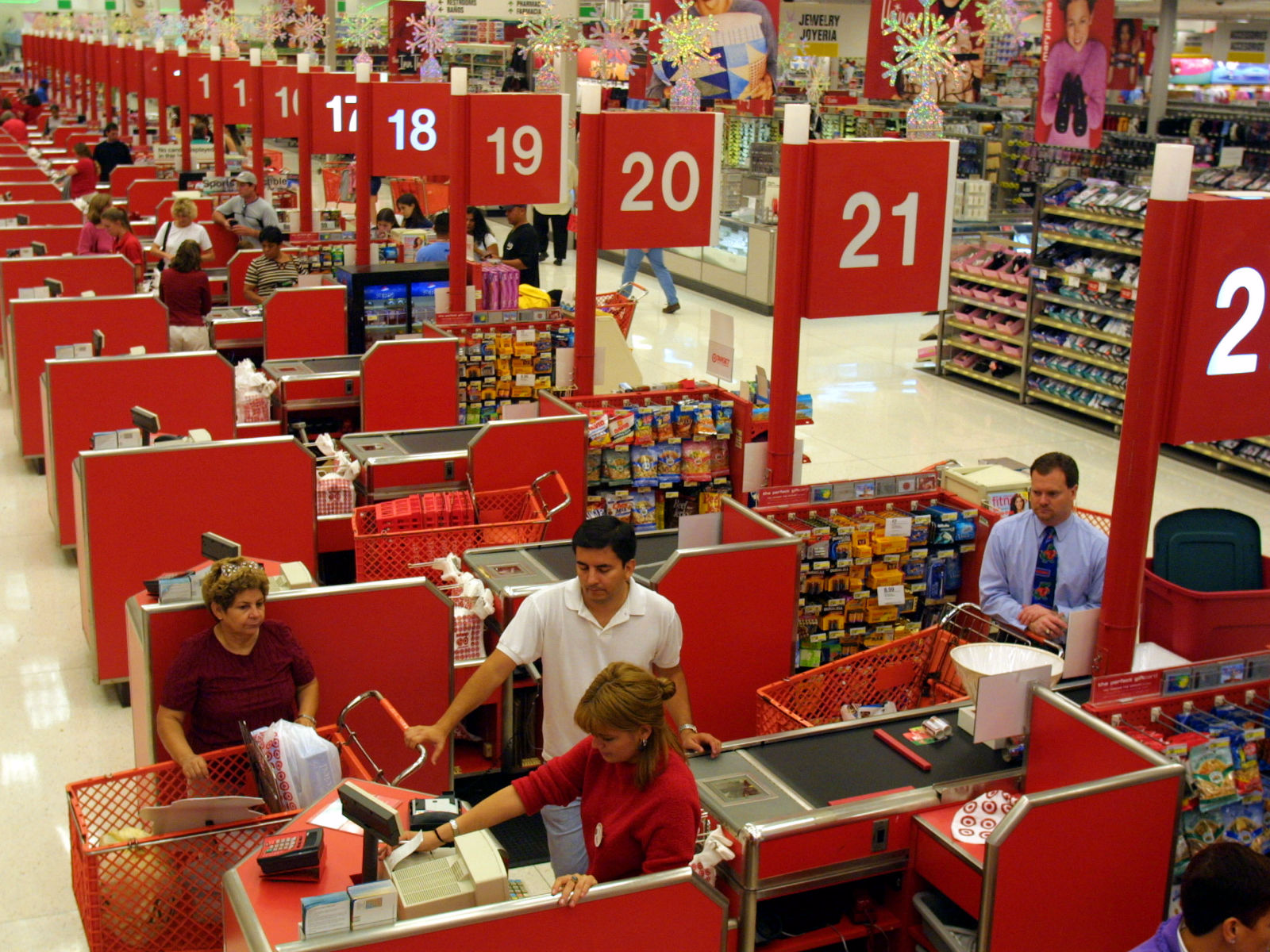 Target's Weekend Deals Sale Offers Discounted Kitchen Items Business