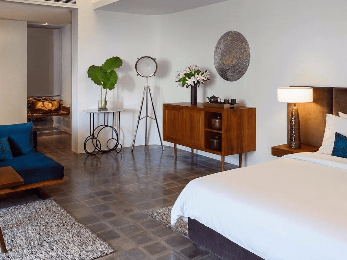 How much does it cost to build a motel Builders Villa