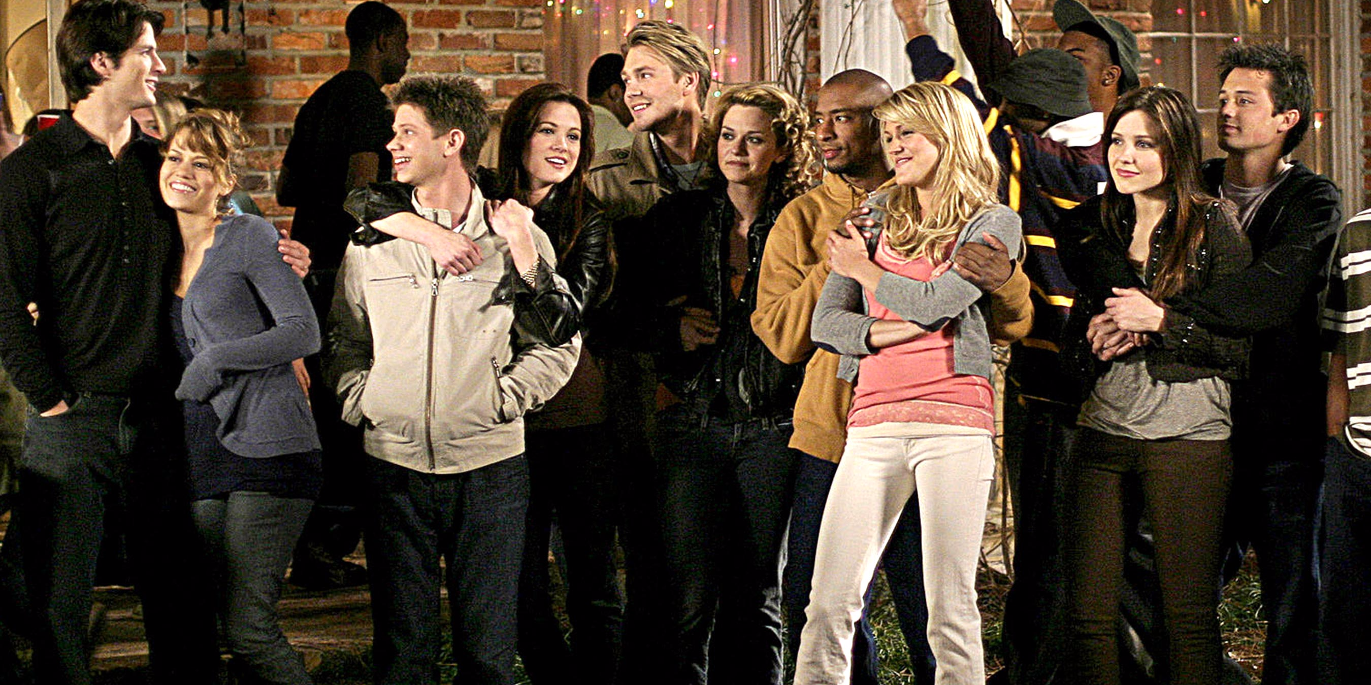 The Cast of 'One Tree Hill' Is Reuniting for a New Holiday Movie