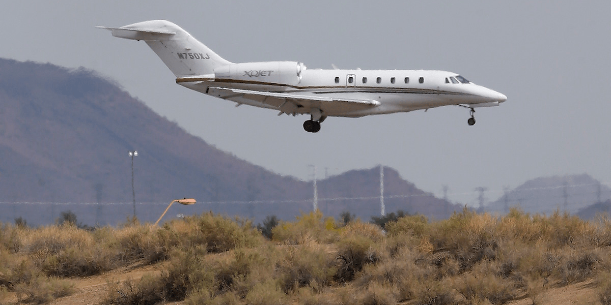 Pilot on Plane That Crashed, Killed Instagram Stars Had Cocaine in