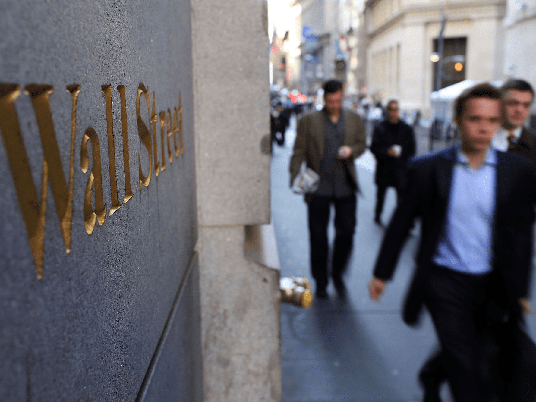 How to Get Into a Finance Recruiter's Database at Goldman Sachs