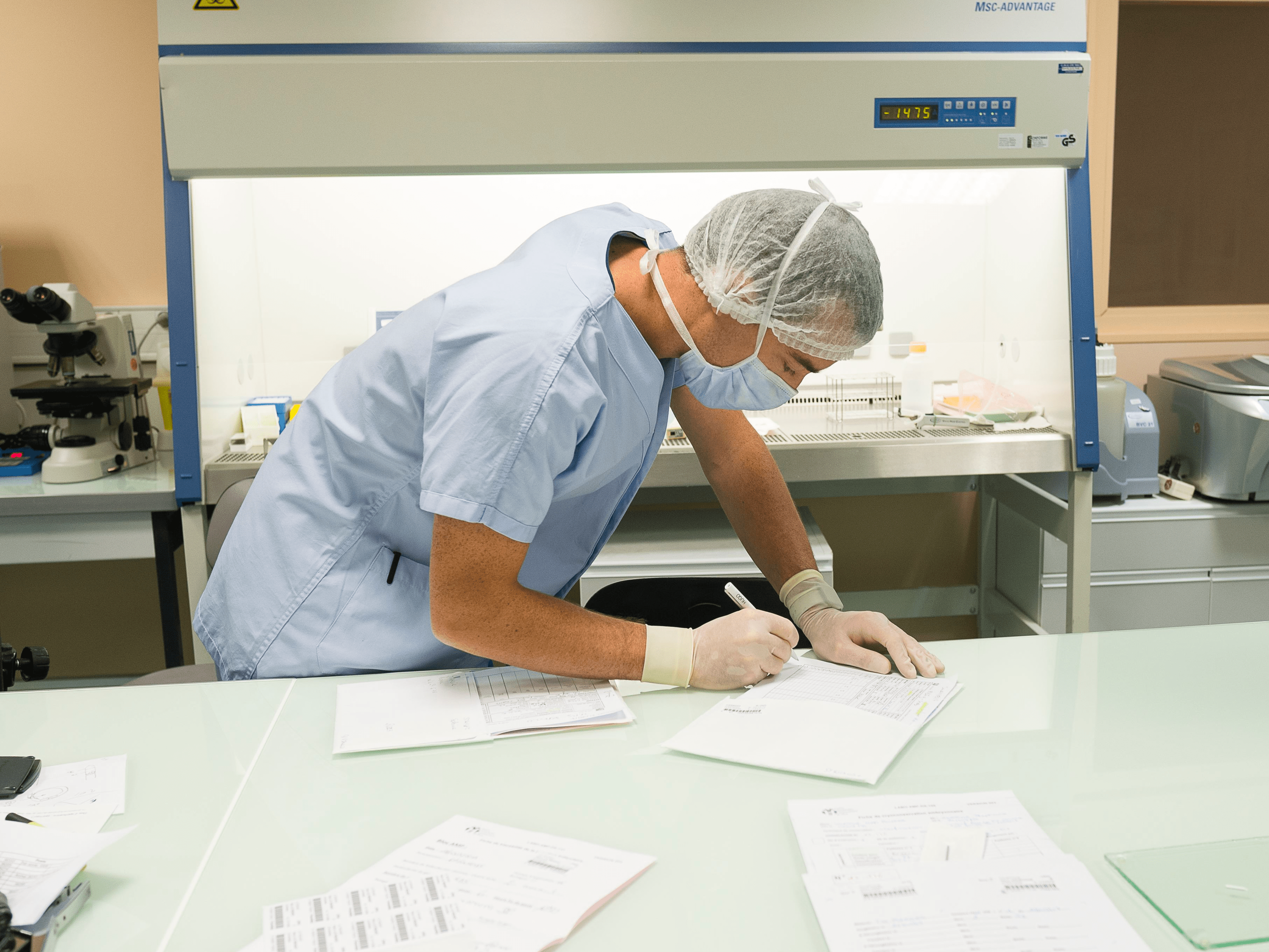 How much money do people who work in hospitals make? Business Insider
