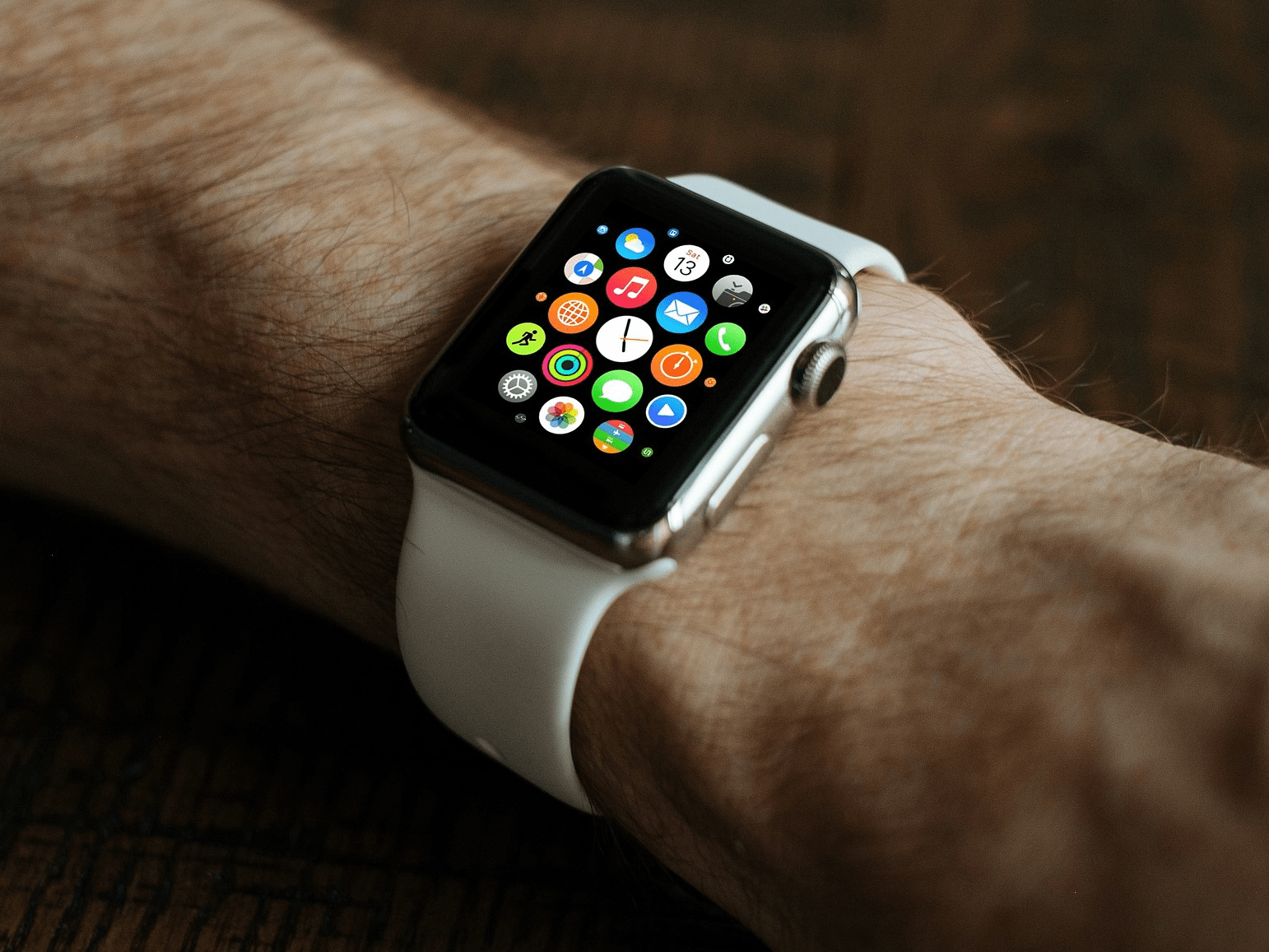 How to Play Music and Other Audio on an Apple Watch