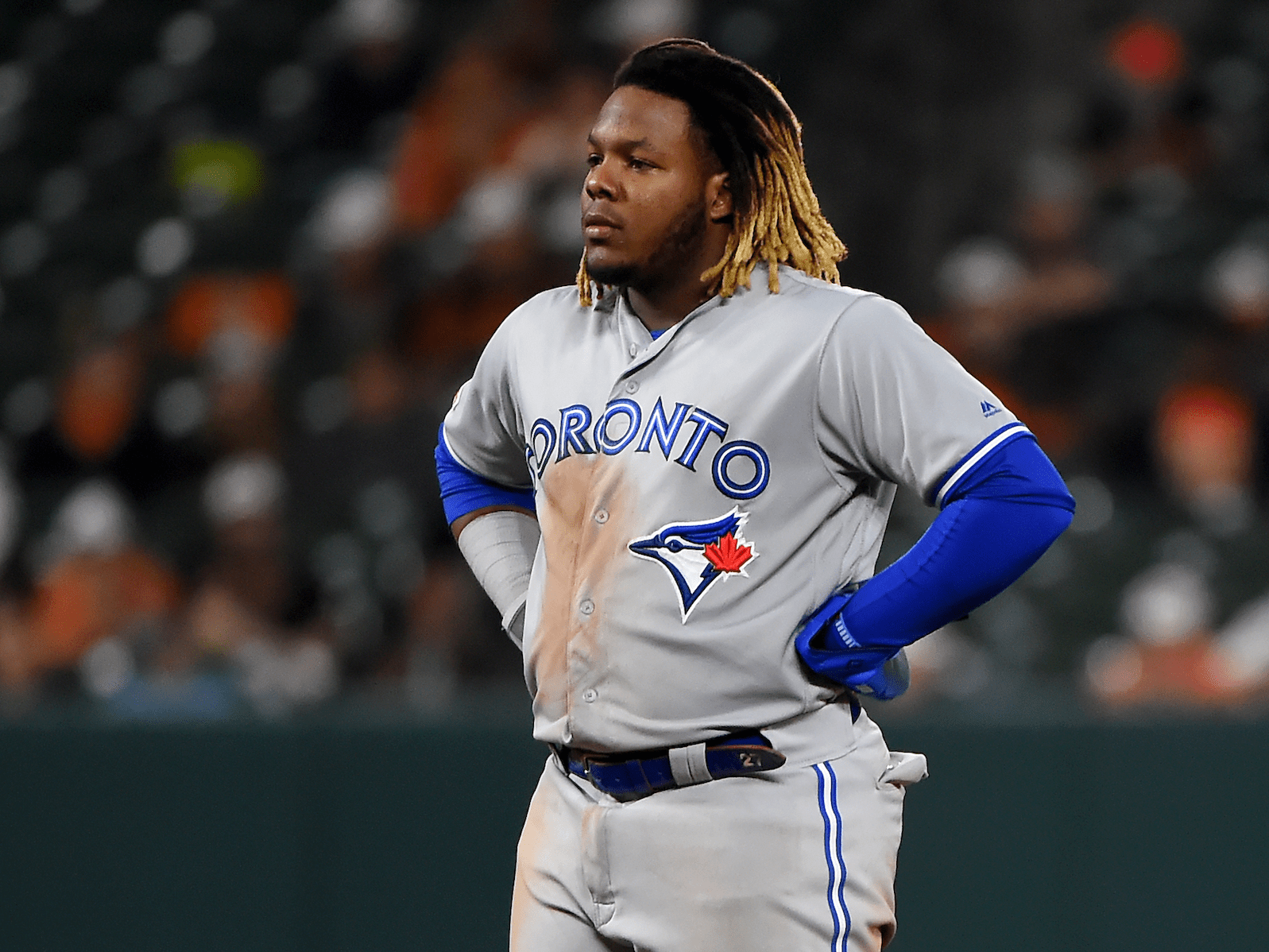 Hansel Robles Messes With Vladimir Guerrero Jr. With Pitch Delivery