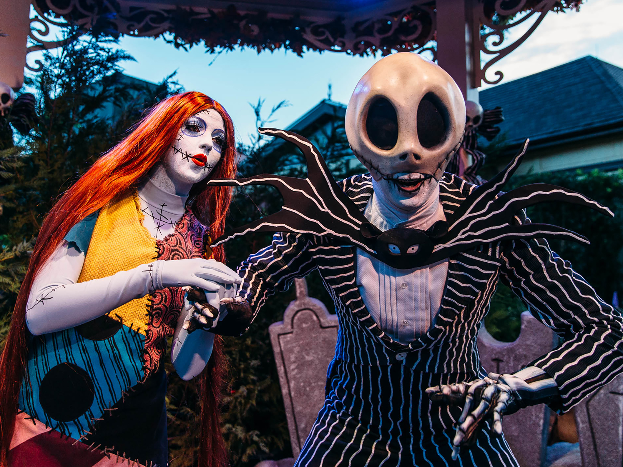 Amusement Parks Around The Us That Do Cool Stuff For Halloween