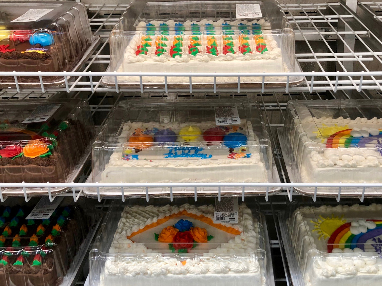 Costco Employees Say They Get a Cake for Working 25 Years Business