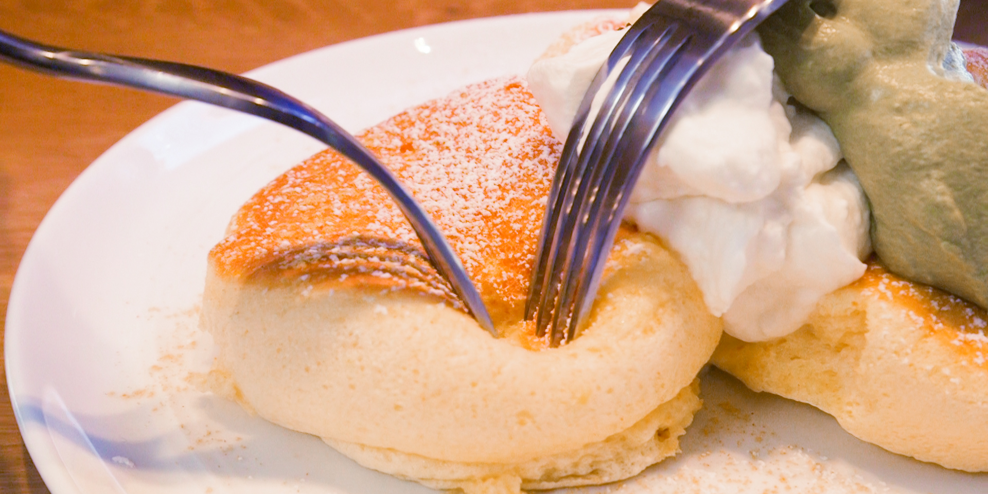 Japanese Chain Flippers Serves Fluffy Souffle Pancakes Business Insider