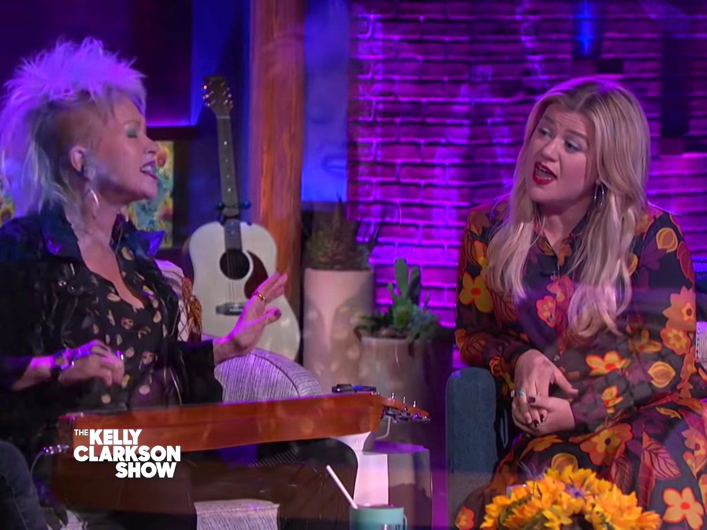 Kelly Clarkson and Cyndi Lauper Dueted on 'True Colors' Business Insider