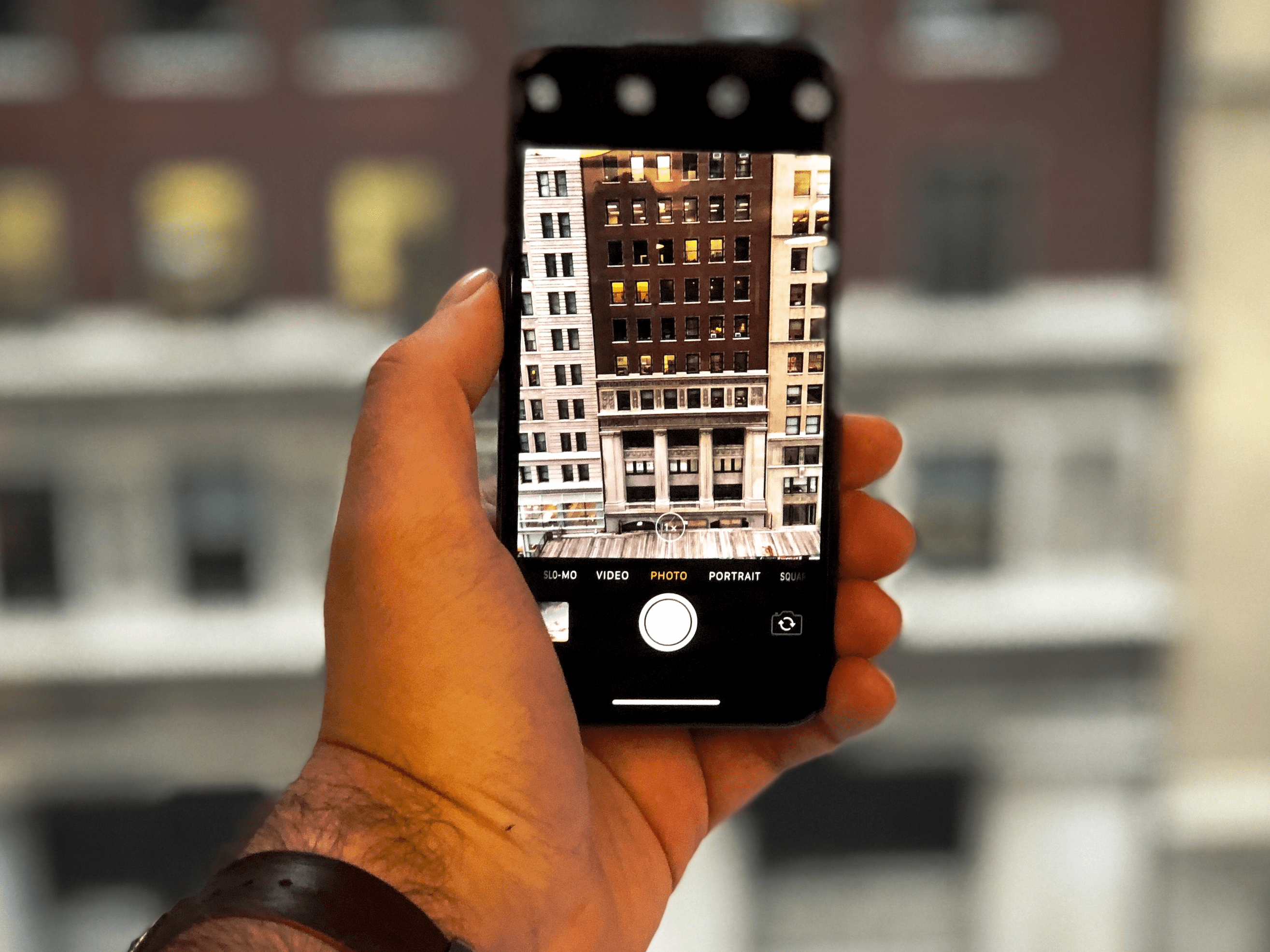 How to set a timer on your iPhone camera to take photos after a brief