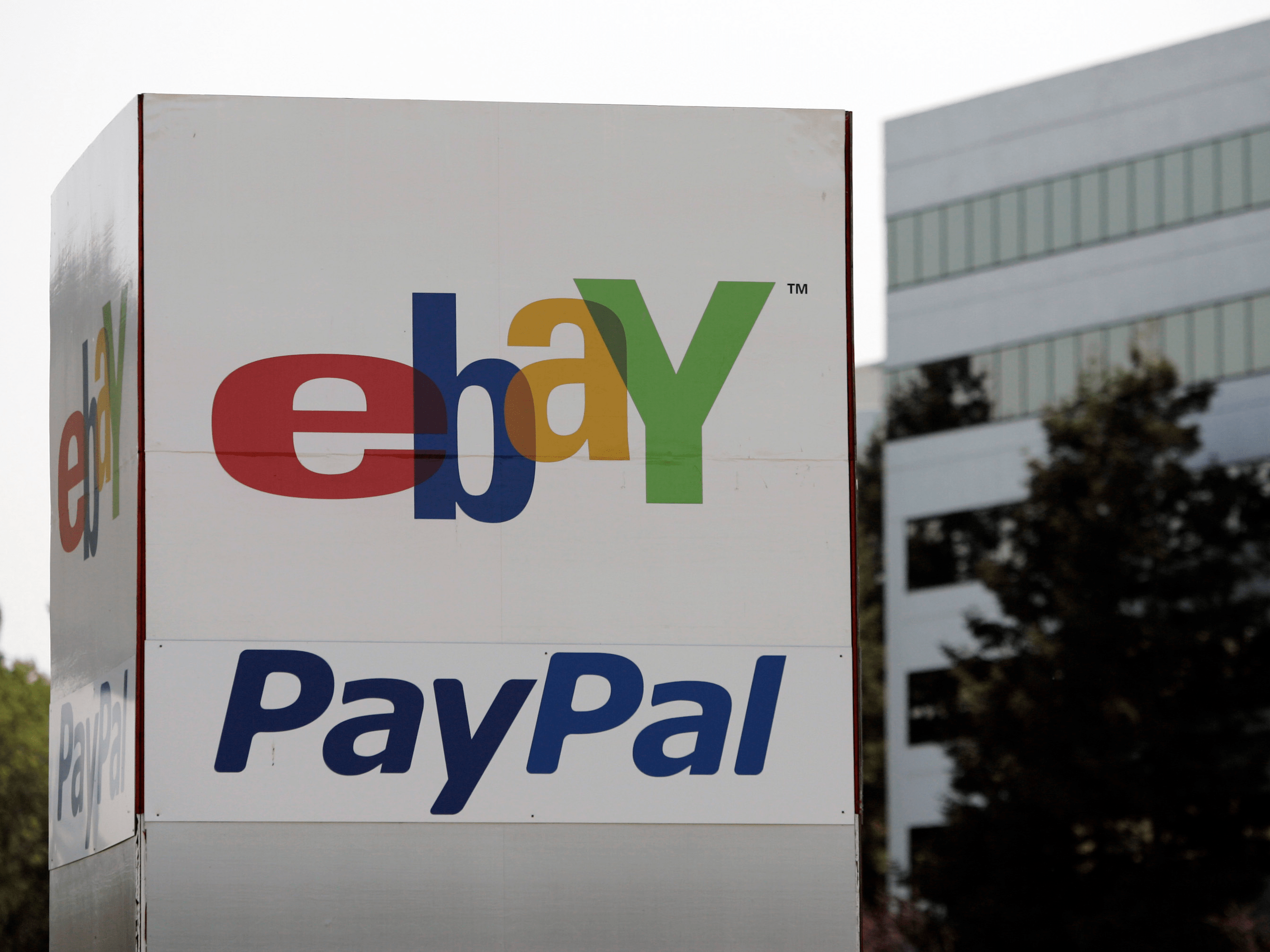 How to Issue a Refund on eBay in 3 Different Ways