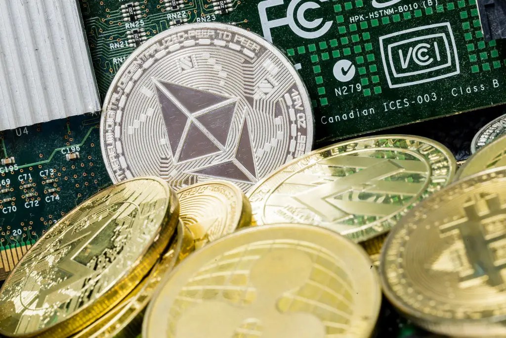 How To Invest In Cryptocurrency In Canada Reddit / Reddit