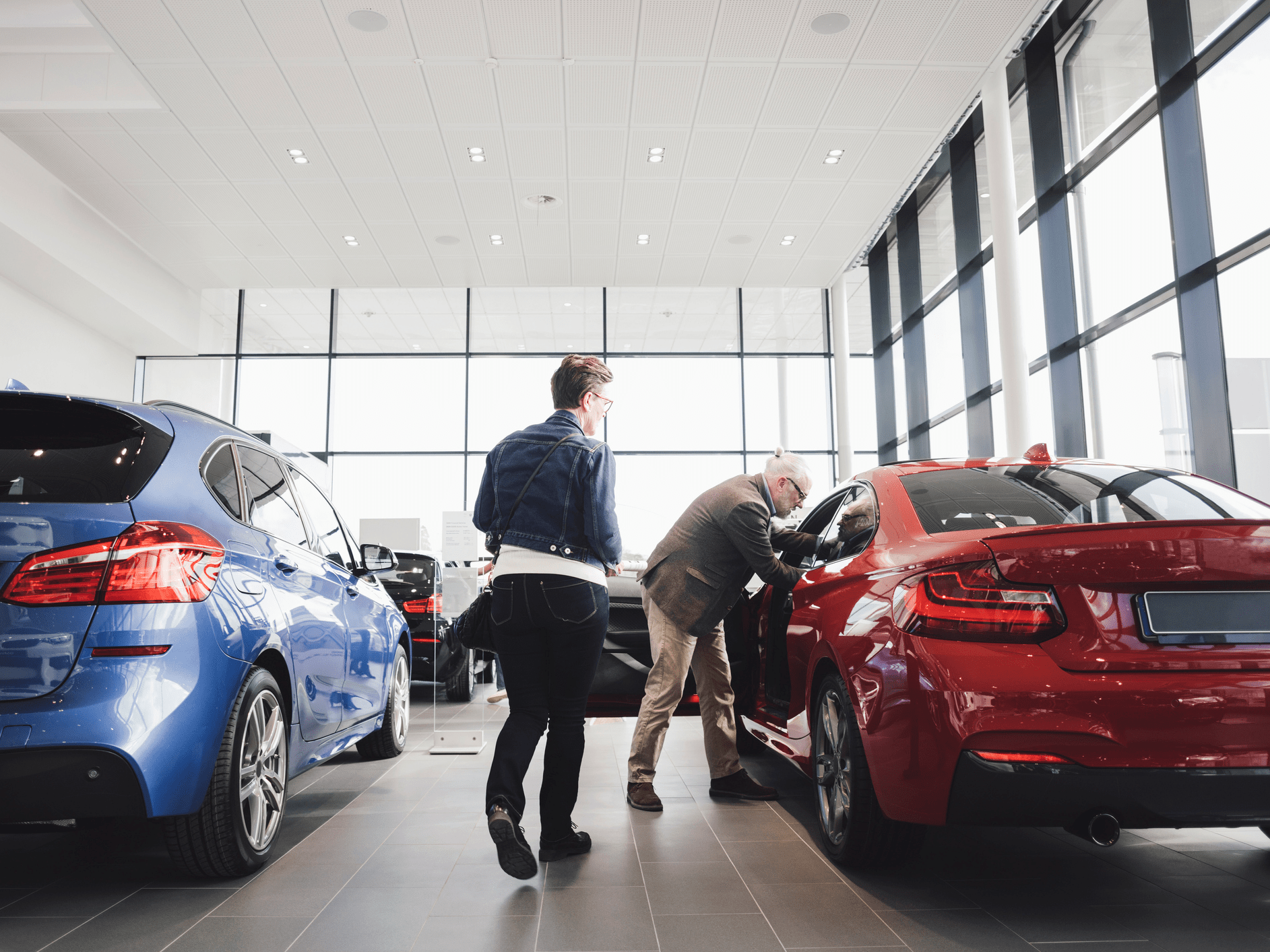 What do car dealers look for in credit? Leia aqui What credit score do