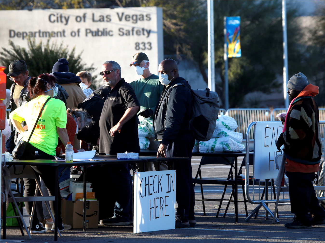 Las Vegas moved hundreds of homeless people to sleep 6