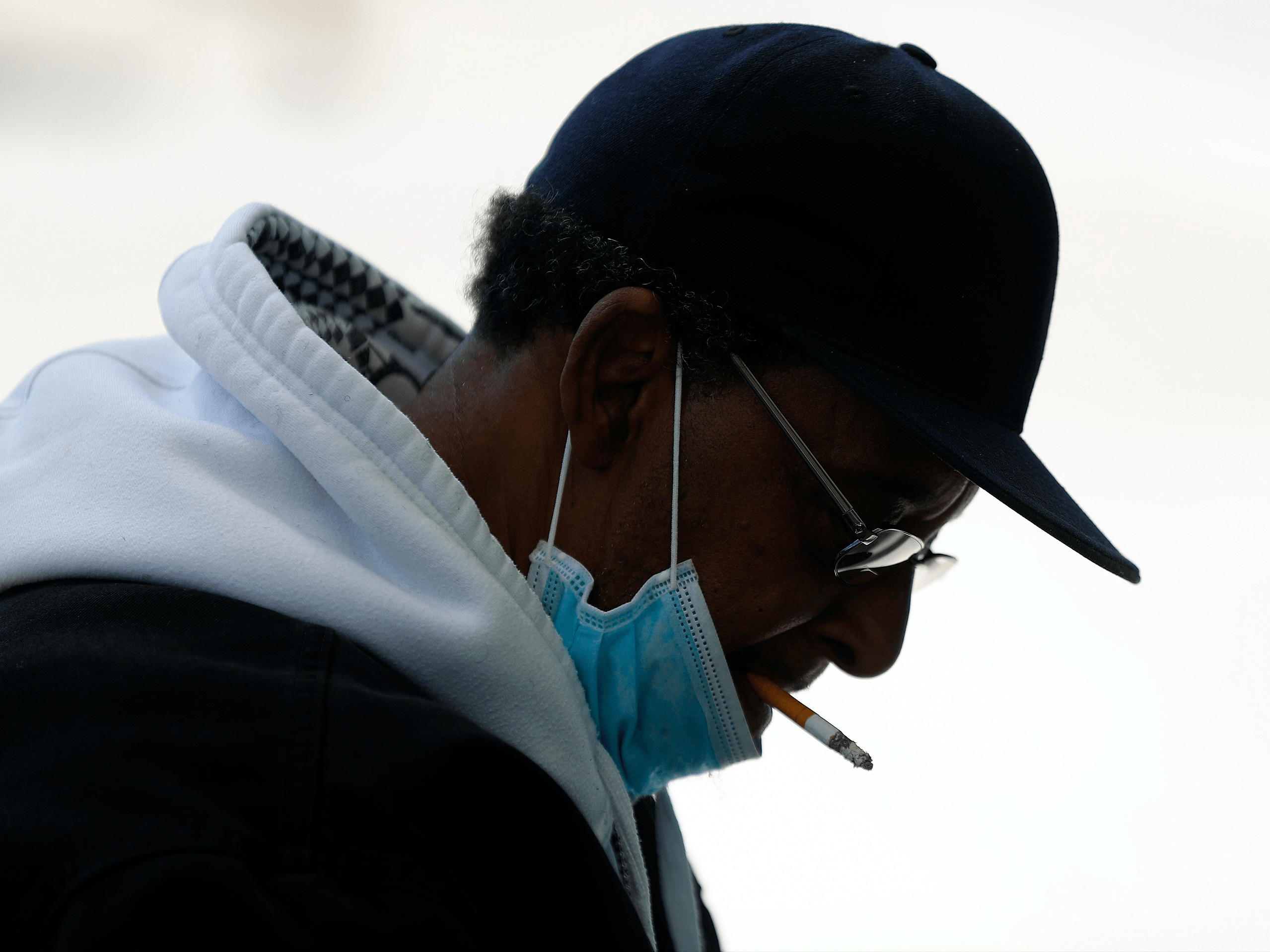 Psychiatrist How to quit smoking during the coronavirus pandemic