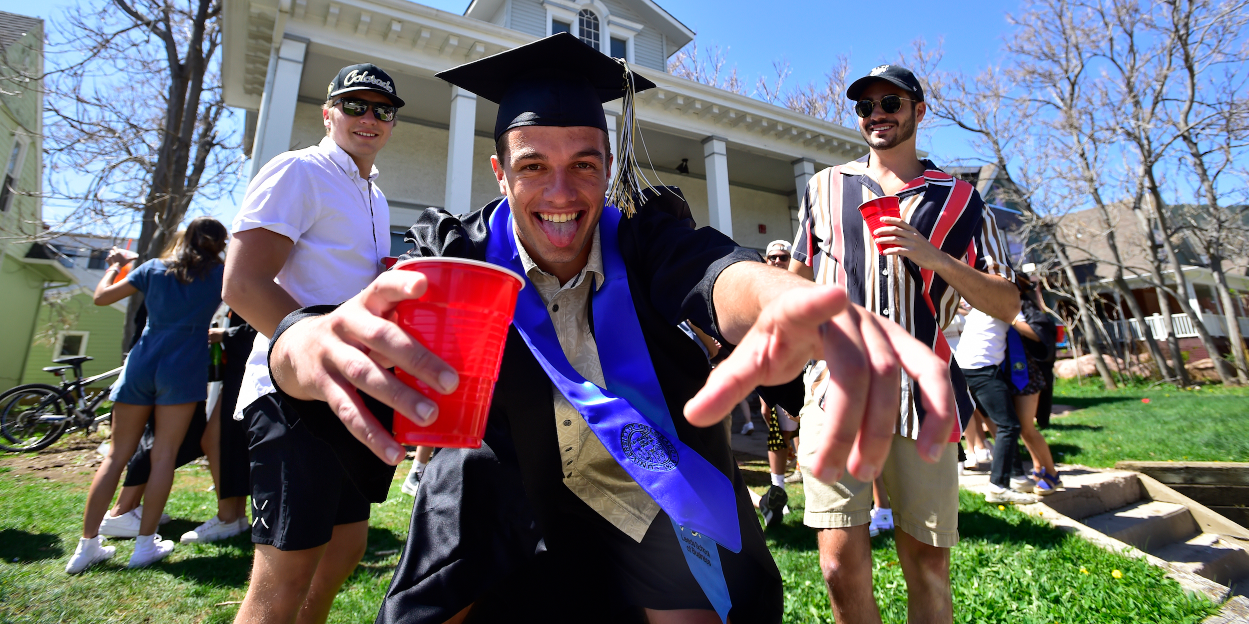 PHOTOS CU Boulder College Seniors Throw Grad Party During Pandemic Business Insider