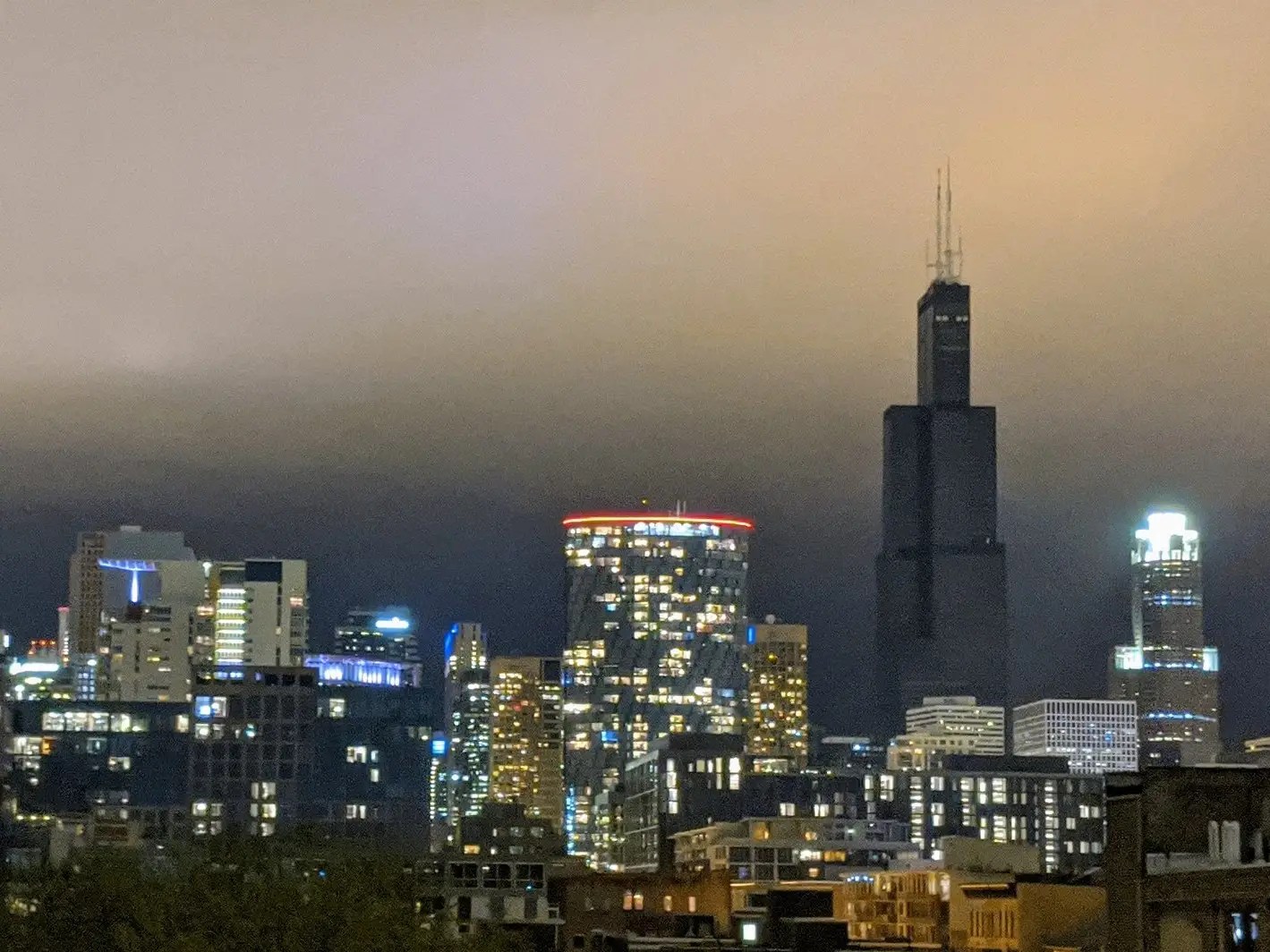 Chicago's Willis Tower has 'angry face' due to power outage