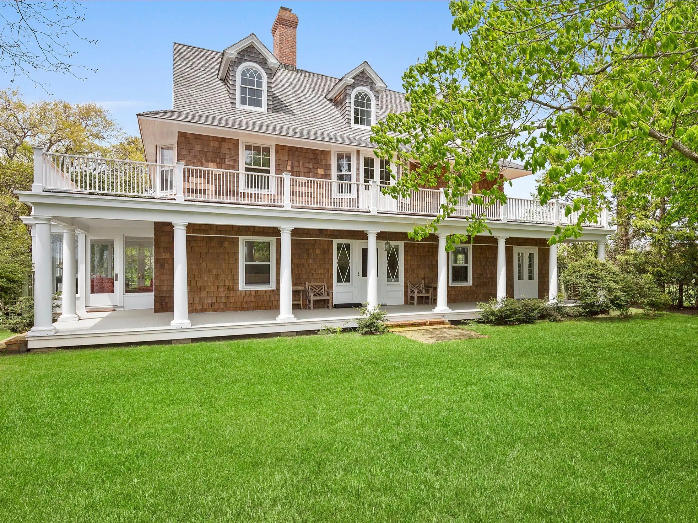 Jackie Kennedy's childhood summer home just hit the market