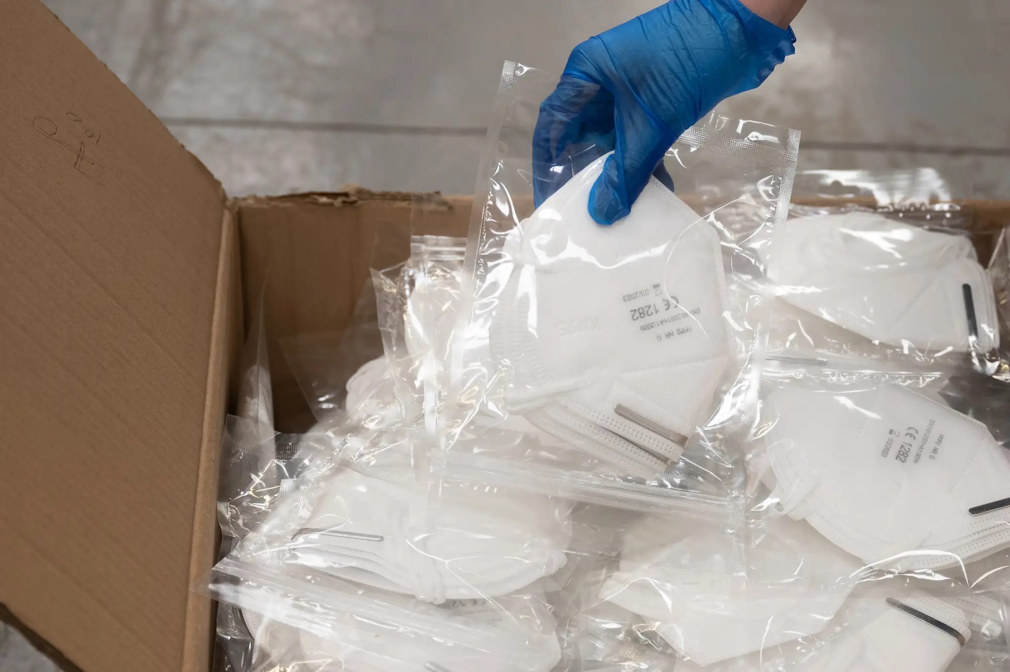 Washington hospitals unknowingly bought 300,000 counterfeit N95 masks