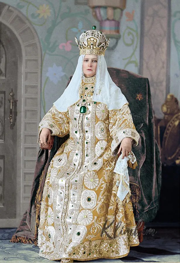 Stunning colorized photographs of the Romanov royal costume ball of