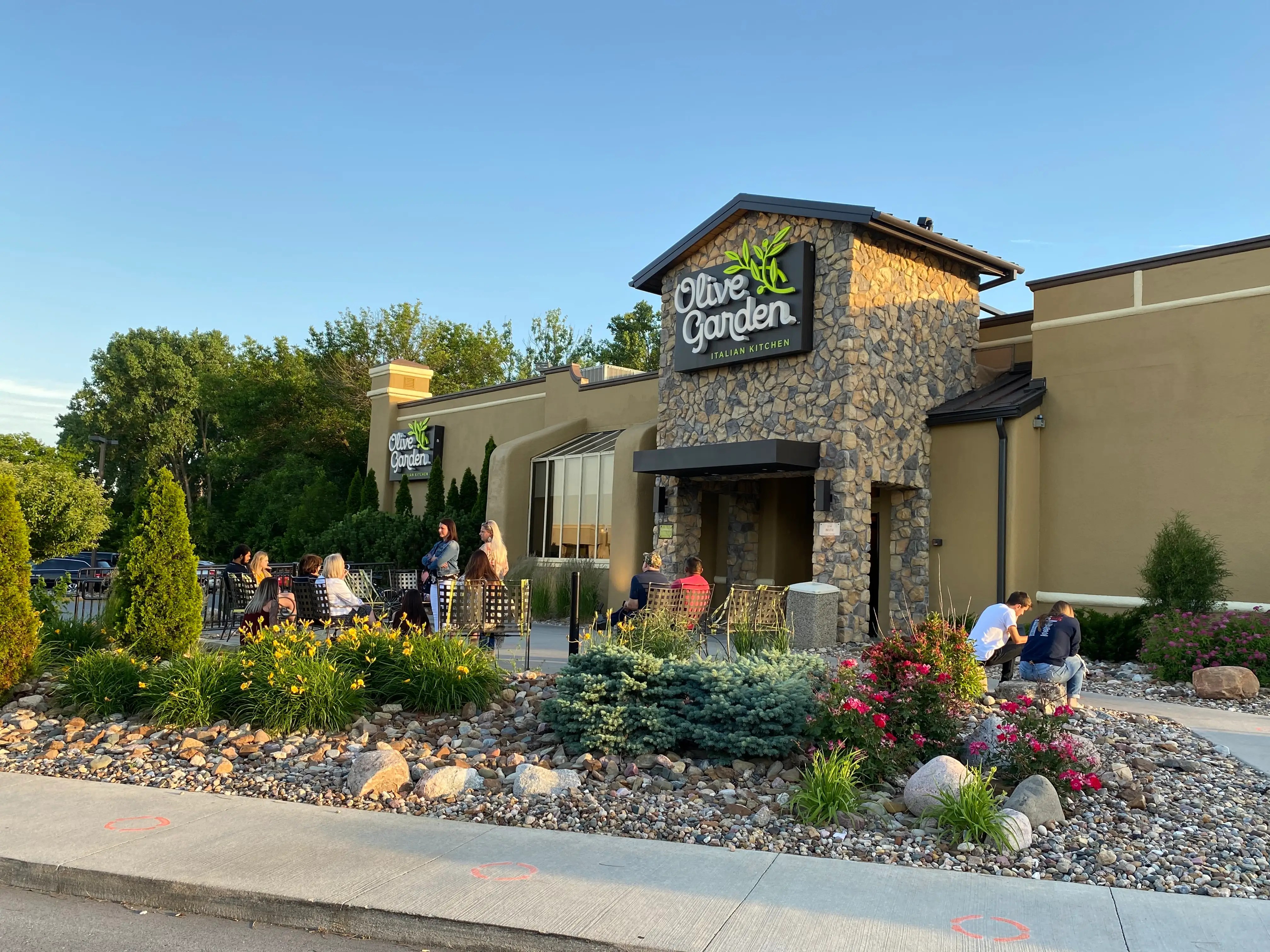 Olive Garden Visalia Waitlist vidmardesign
