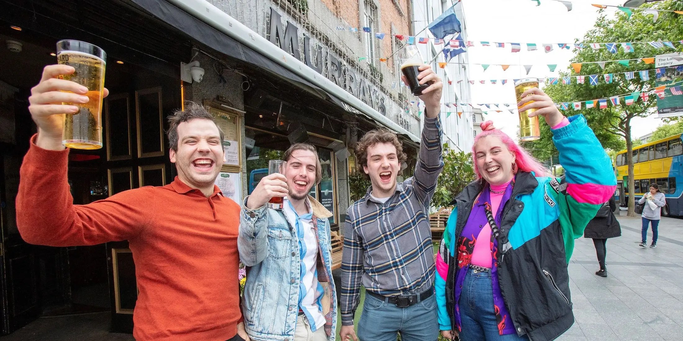 Why Bars Are so Dangerous for Spreading the Coronavirus Business Insider