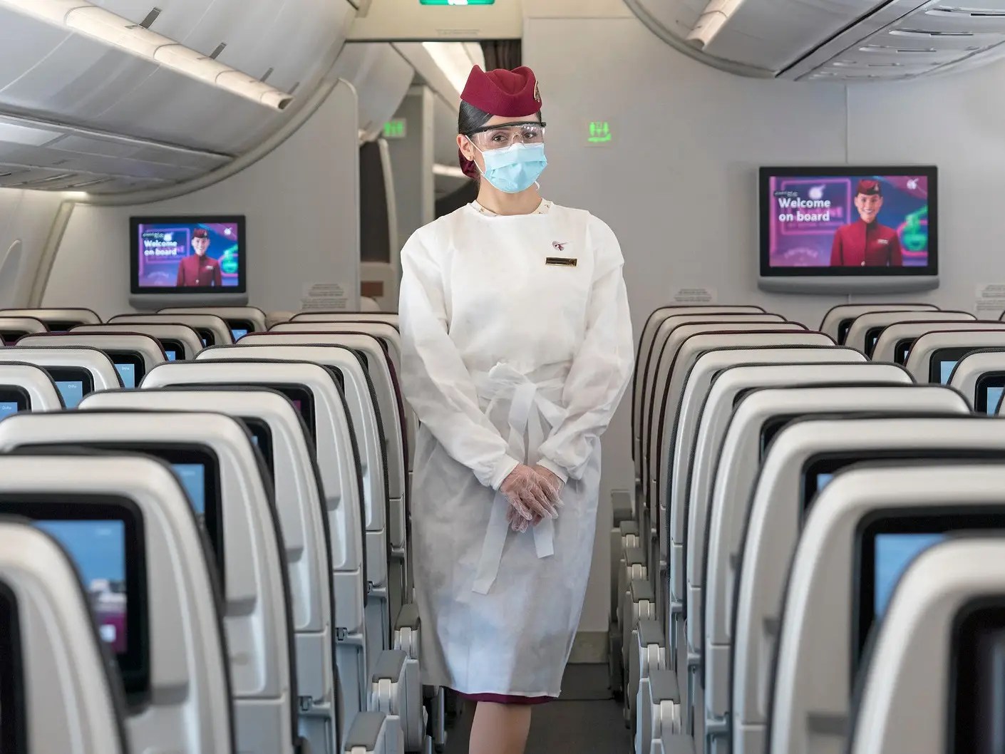 Qatar Airways Requiring Passengers to Wear a Face Shield and Mask