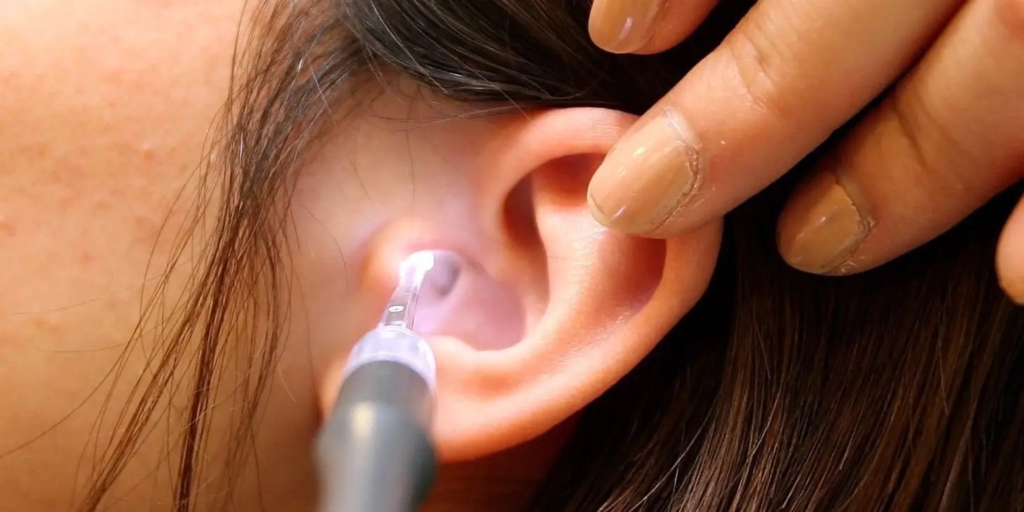 How to get rid of swimmers ear and when to see a doctor