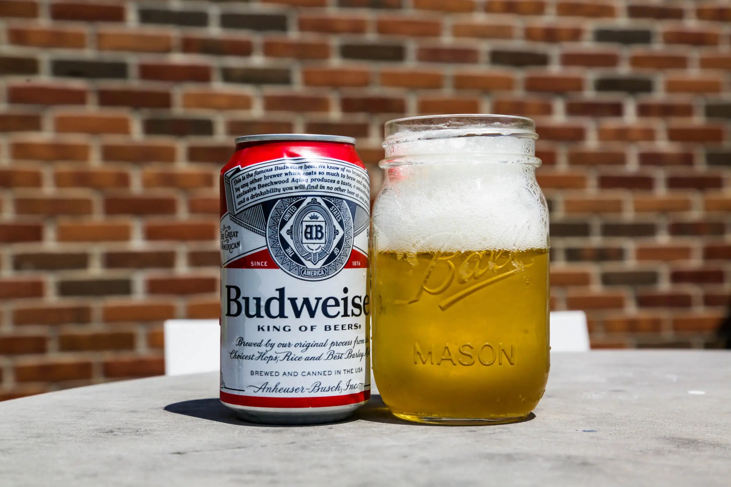 I compared Budweiser's new nonalcoholic beer with its original beer
