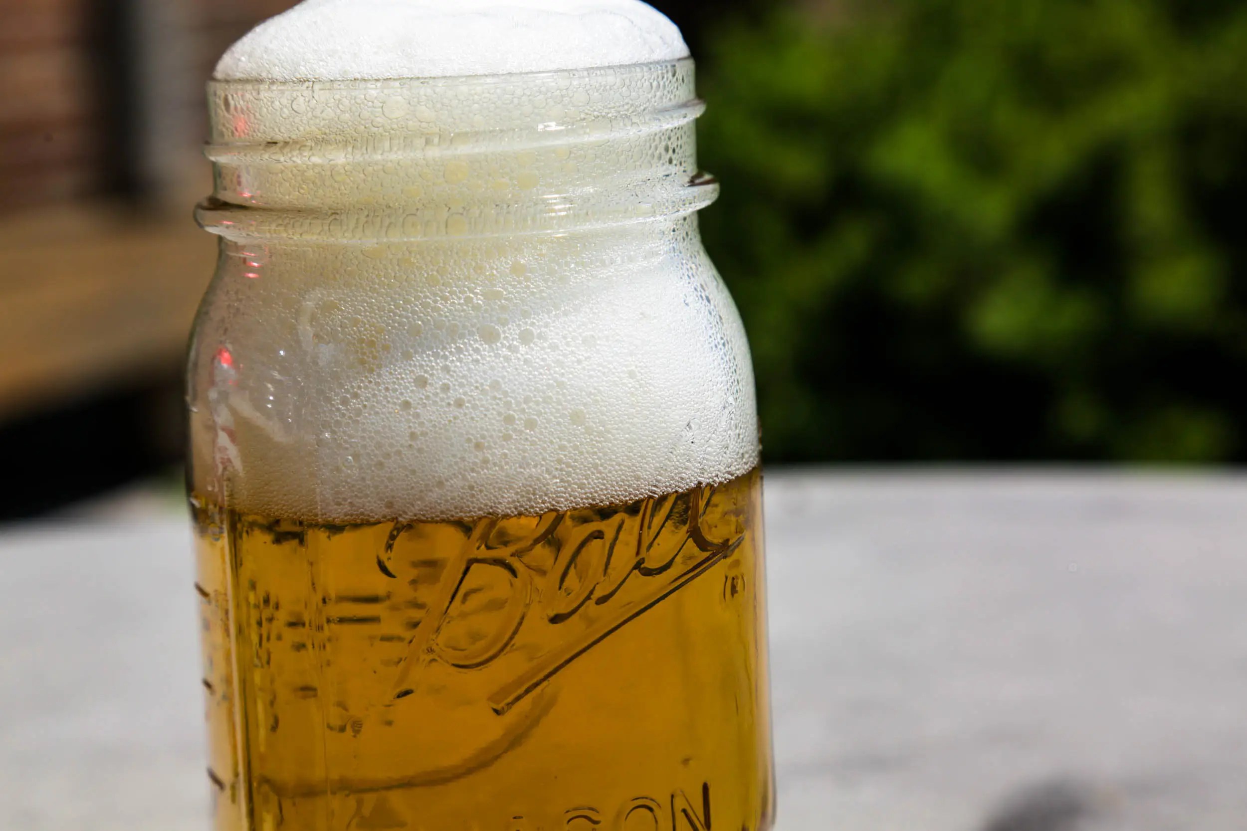 I compared Budweiser's new nonalcoholic beer with its original beer