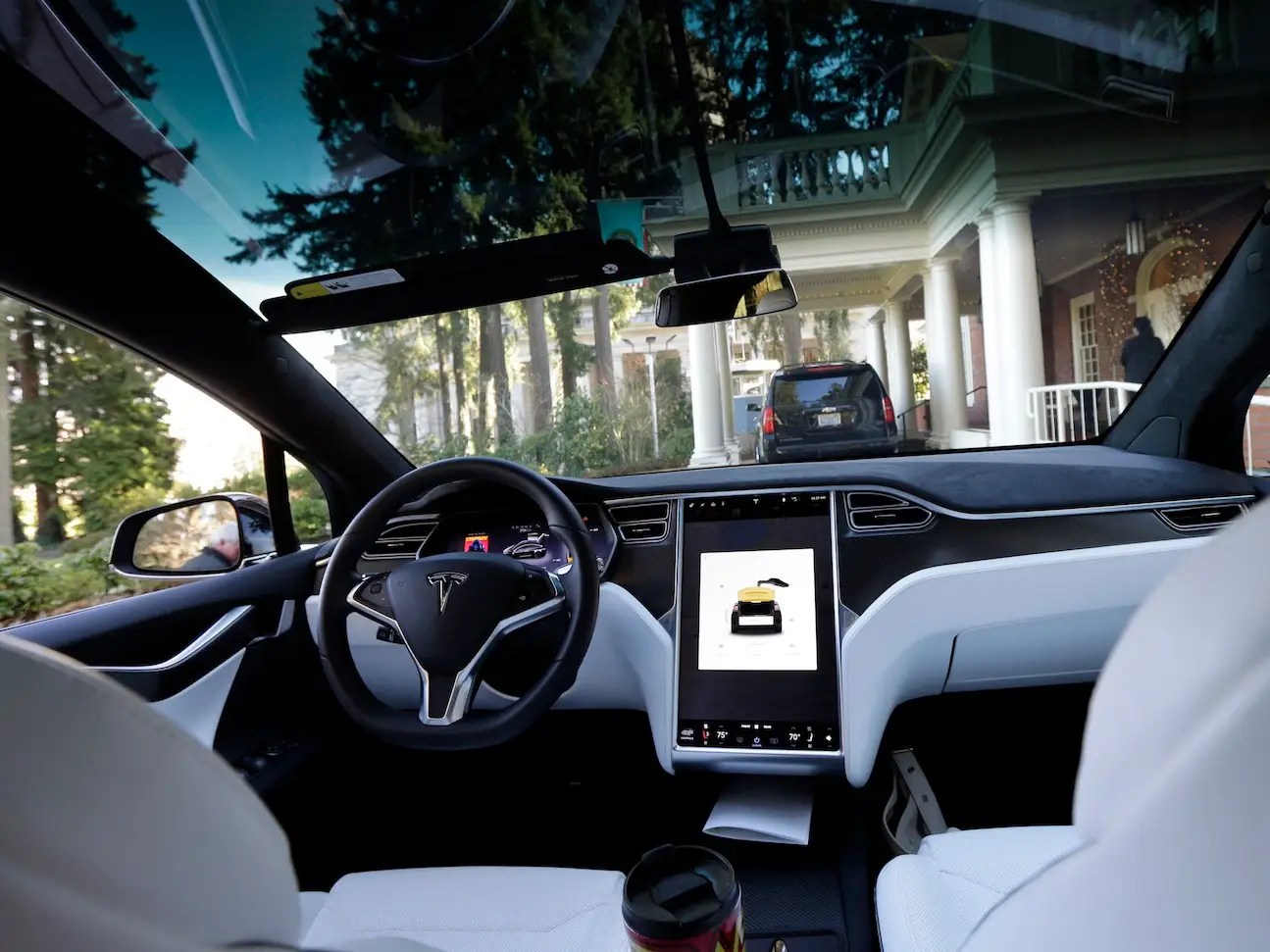 Tesla's Touchscreen Wiper Controls Are Under Fire In Germany vlr.eng.br