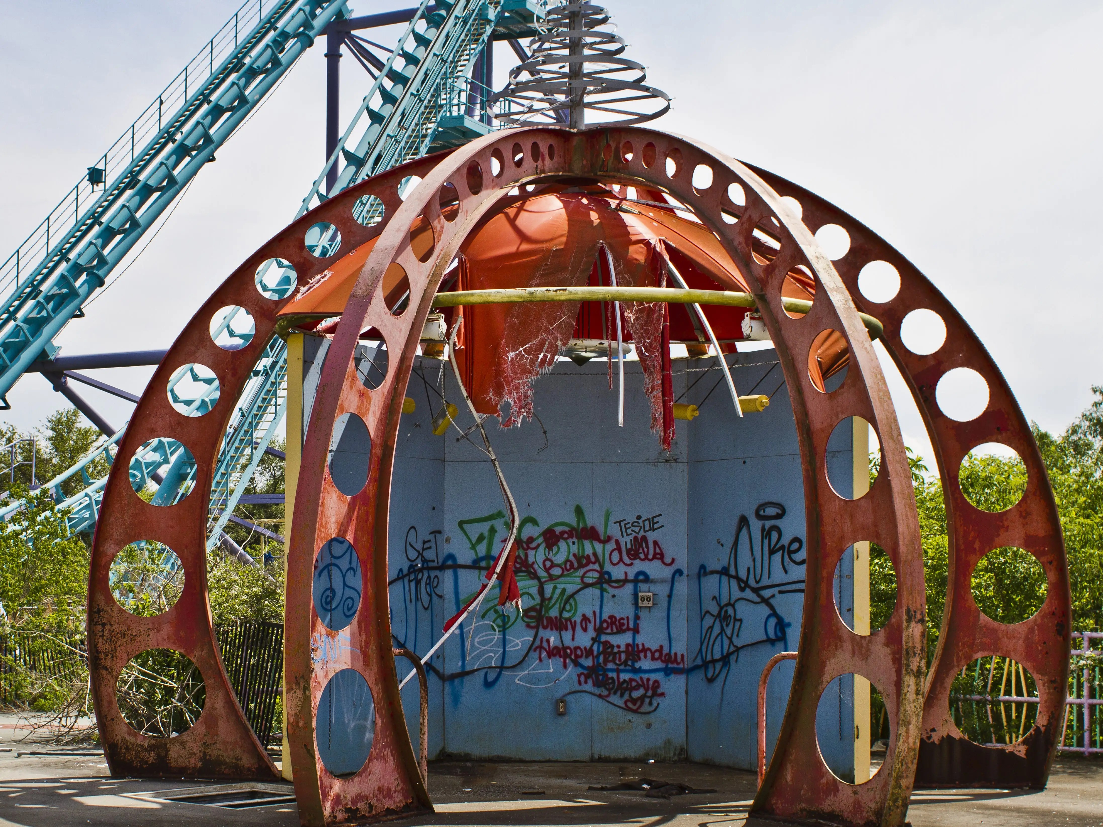 Six Flags New Orleans 2023 Photos Of Abandoned Six Flags In New Orleans