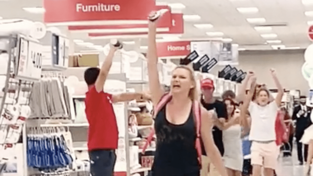 This video shows a crowd of antimaskers 'invading' a Target in Fort