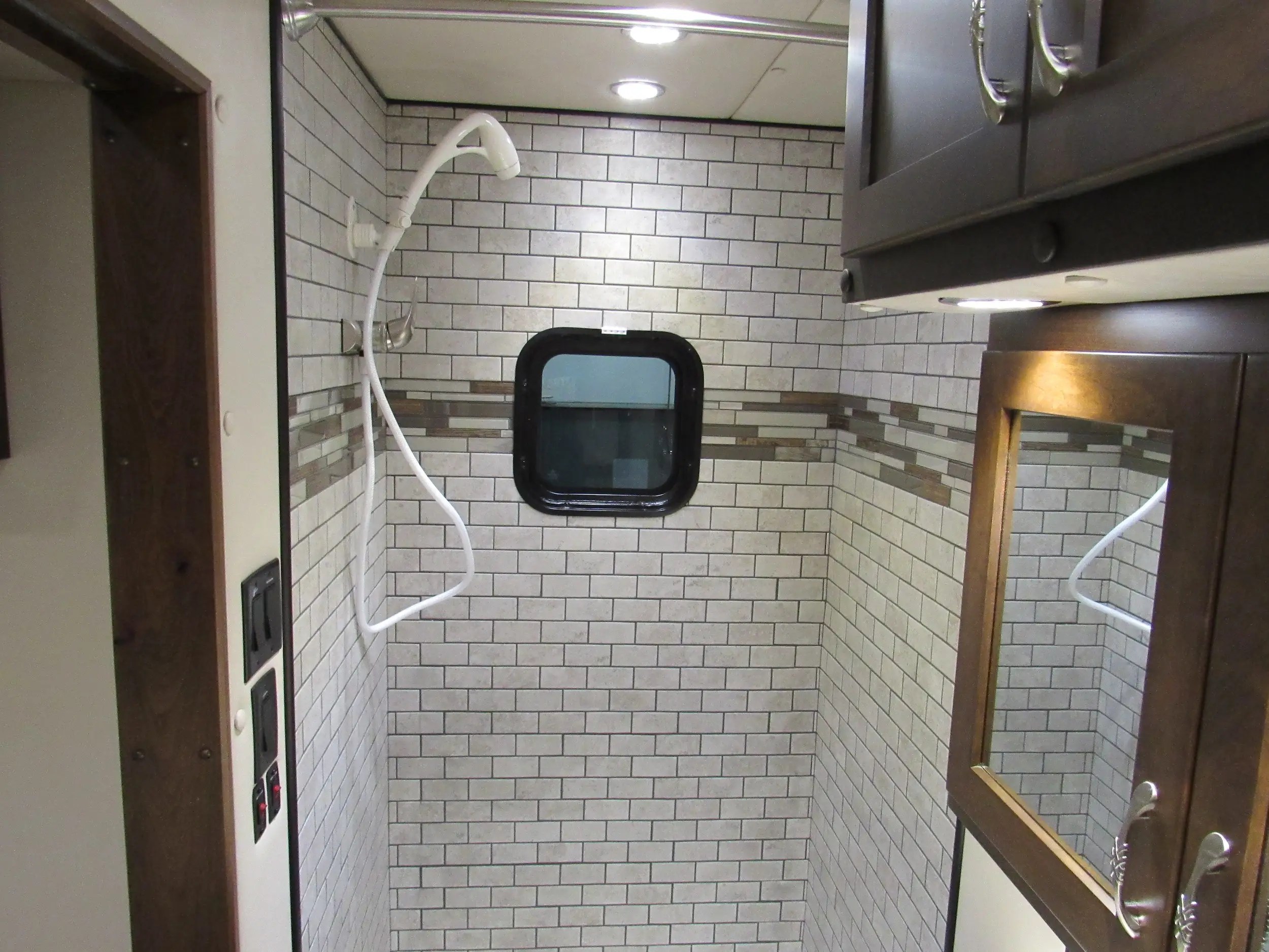 These custom sleeper cabs are like luxurious tiny homes for longhaul