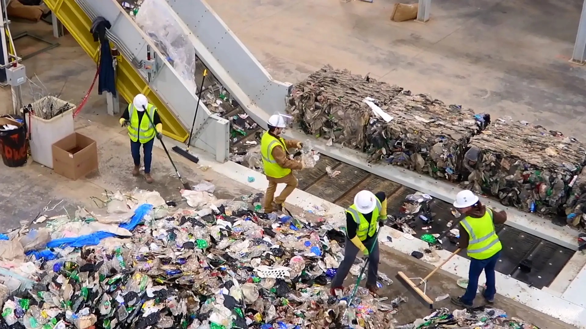 A factory in Indiana is turning plastic waste into ecofriendly fuel
