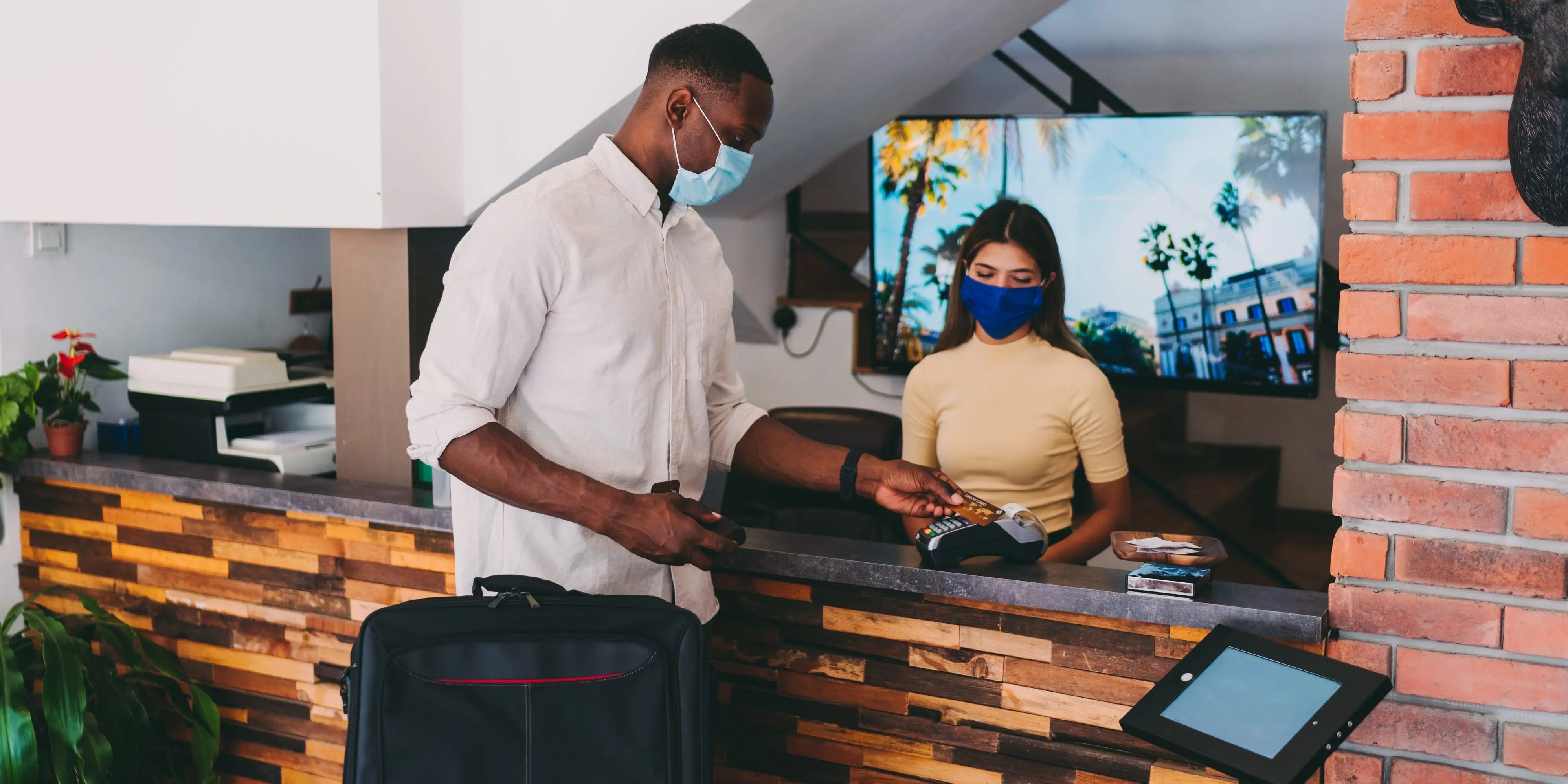 Holiday Travel Cancellation Policy Marriott, Airbnb, and More