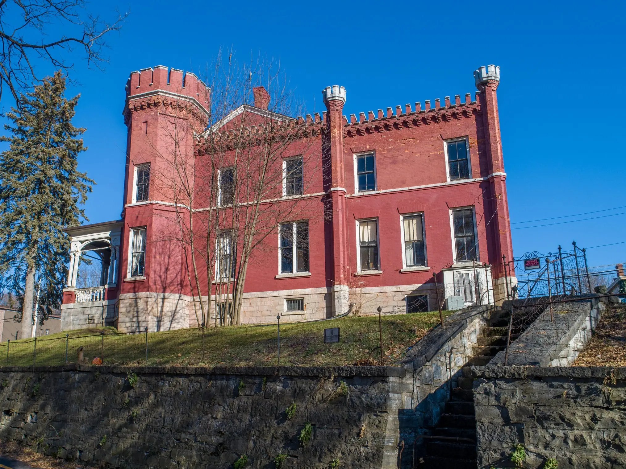 abandoned haunted houses for sale Loria Guenther