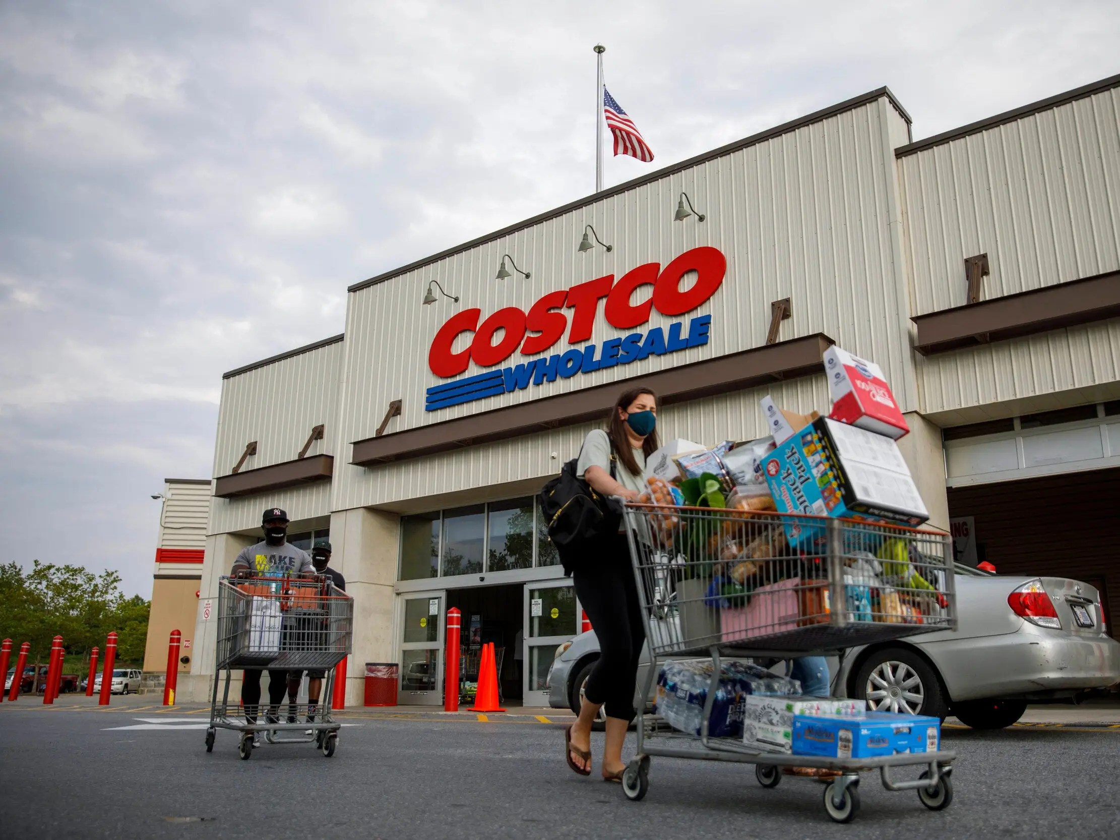 Costco Is Testing Curbside Pickup With Help From Instacart Business