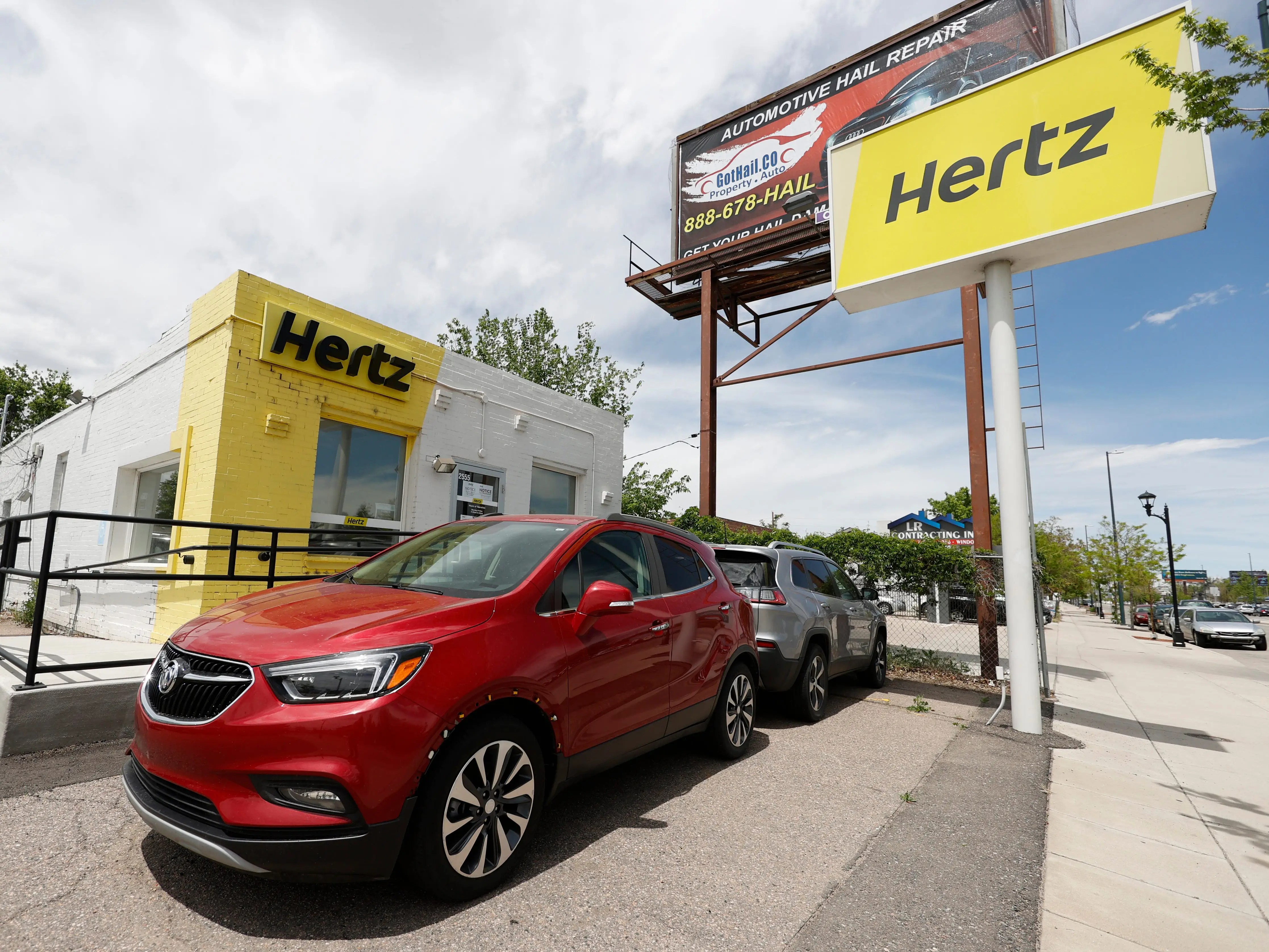 Hertz Is Offering a Free Day of Car Rental for Election Day Business