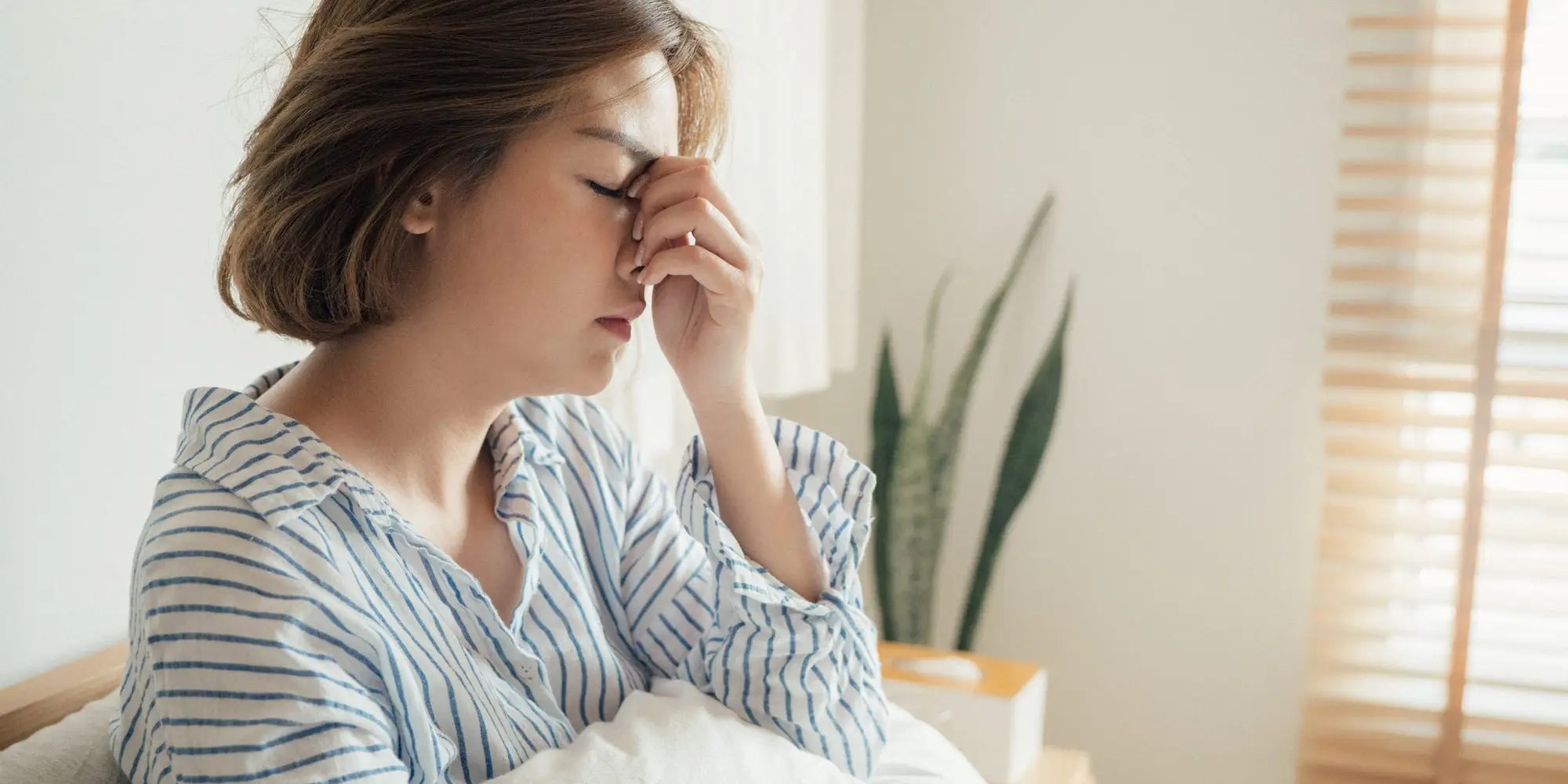 What Causes Puffy Eyes? Dehydration, Allergies, and More