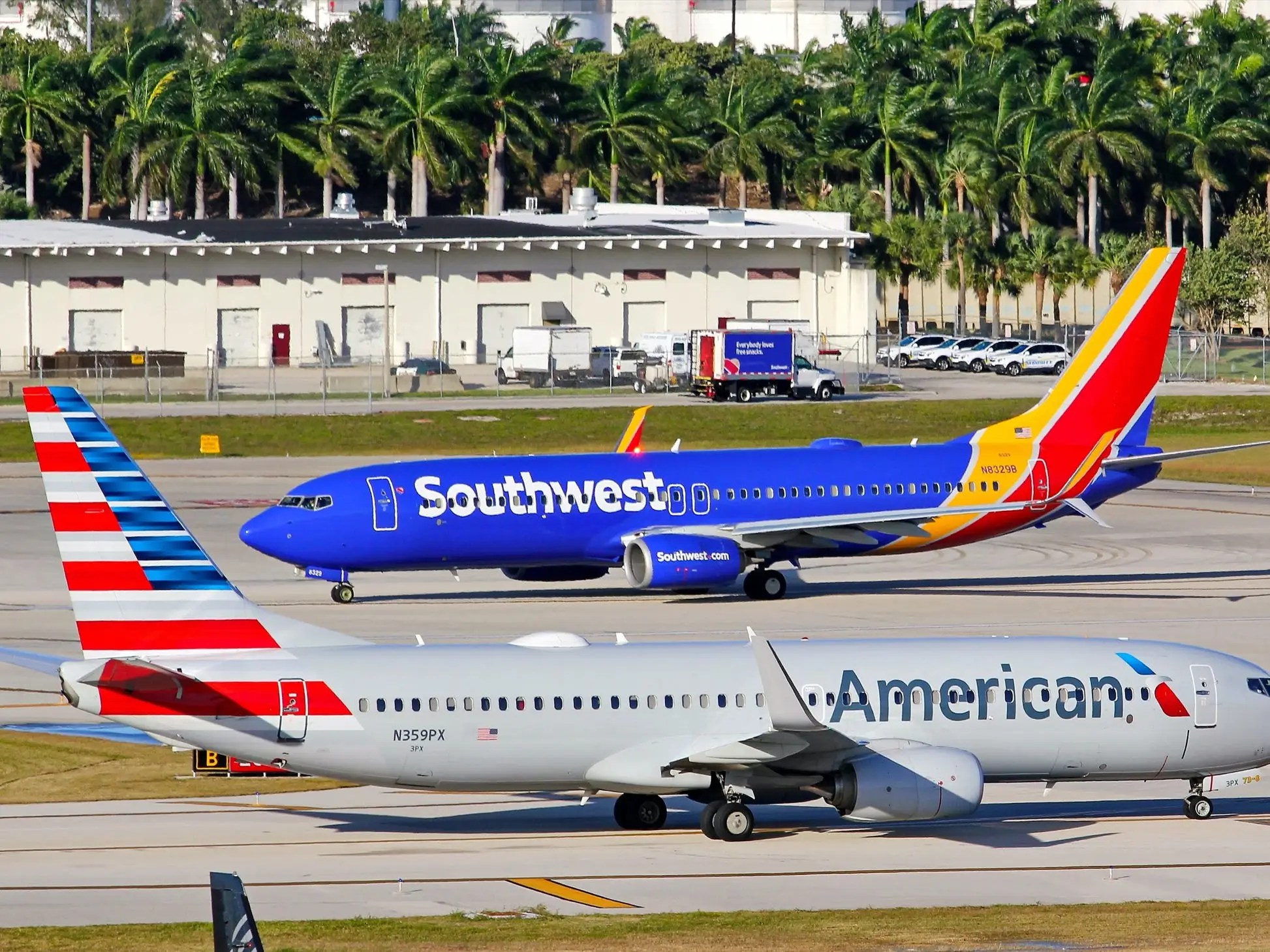 2 airlines are adding nonstop flights between Kansas City and Tampa
