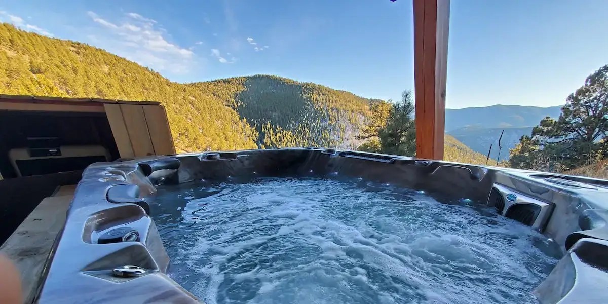 Best Airbnbs With Hot Tubs in the US 2021