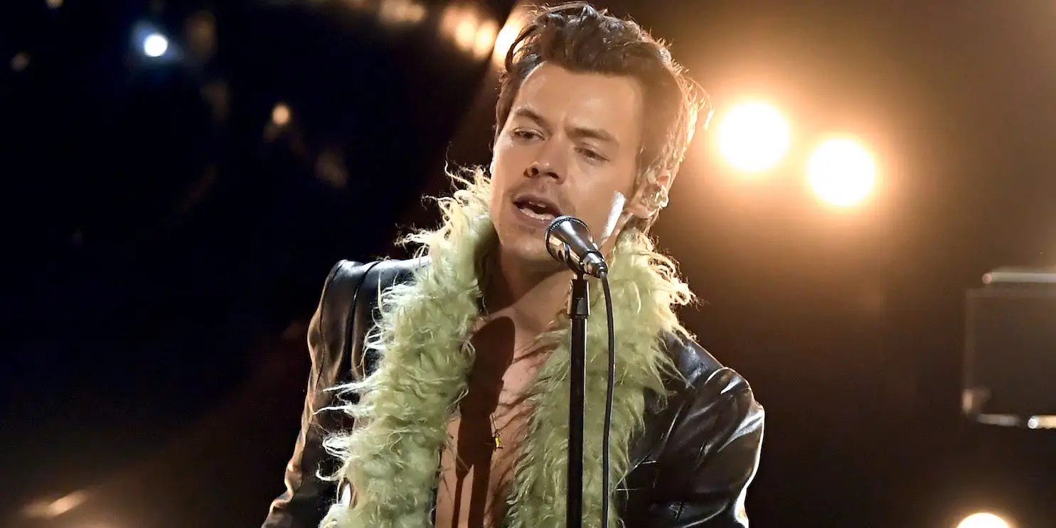 Grammys 2021 What Harry Styles Wore for the Awards Show