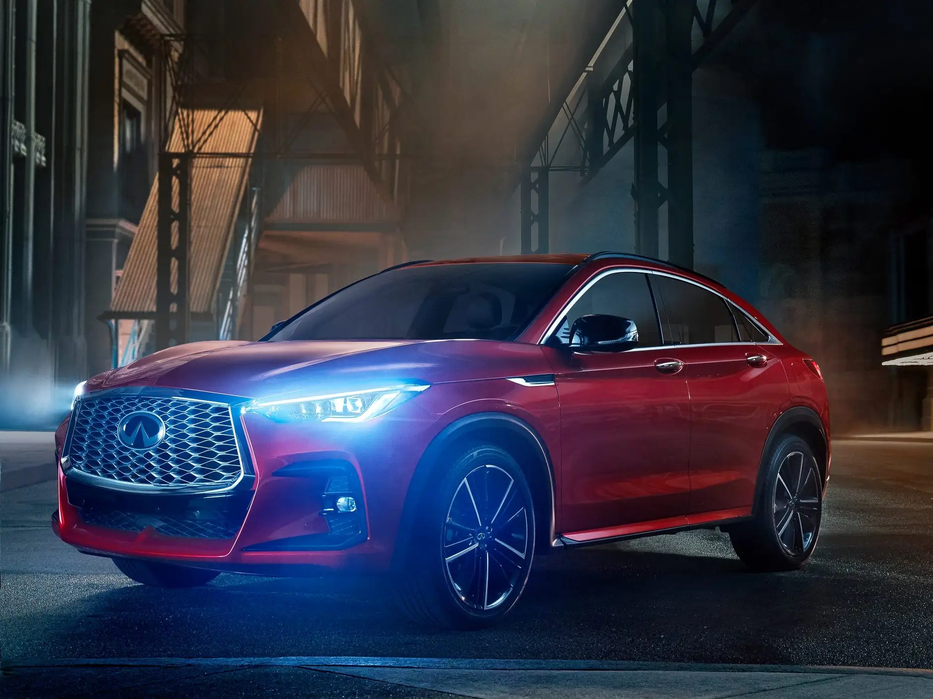 Is infiniti a luxury brand